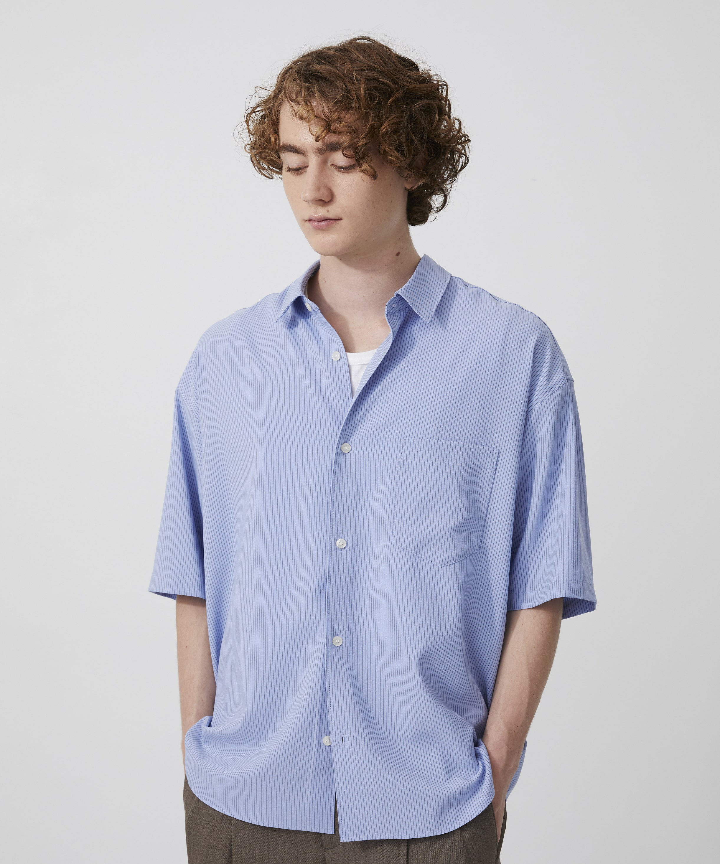 SHORT SLEEVE BLUE STRIPE