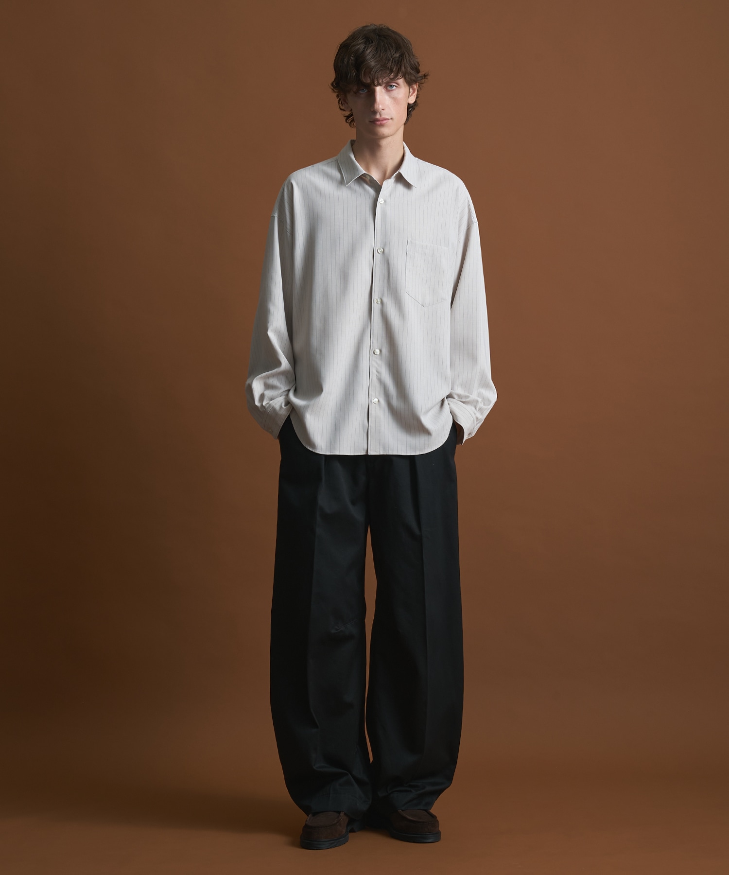 コンフォートリラックスレギュラーシャツ