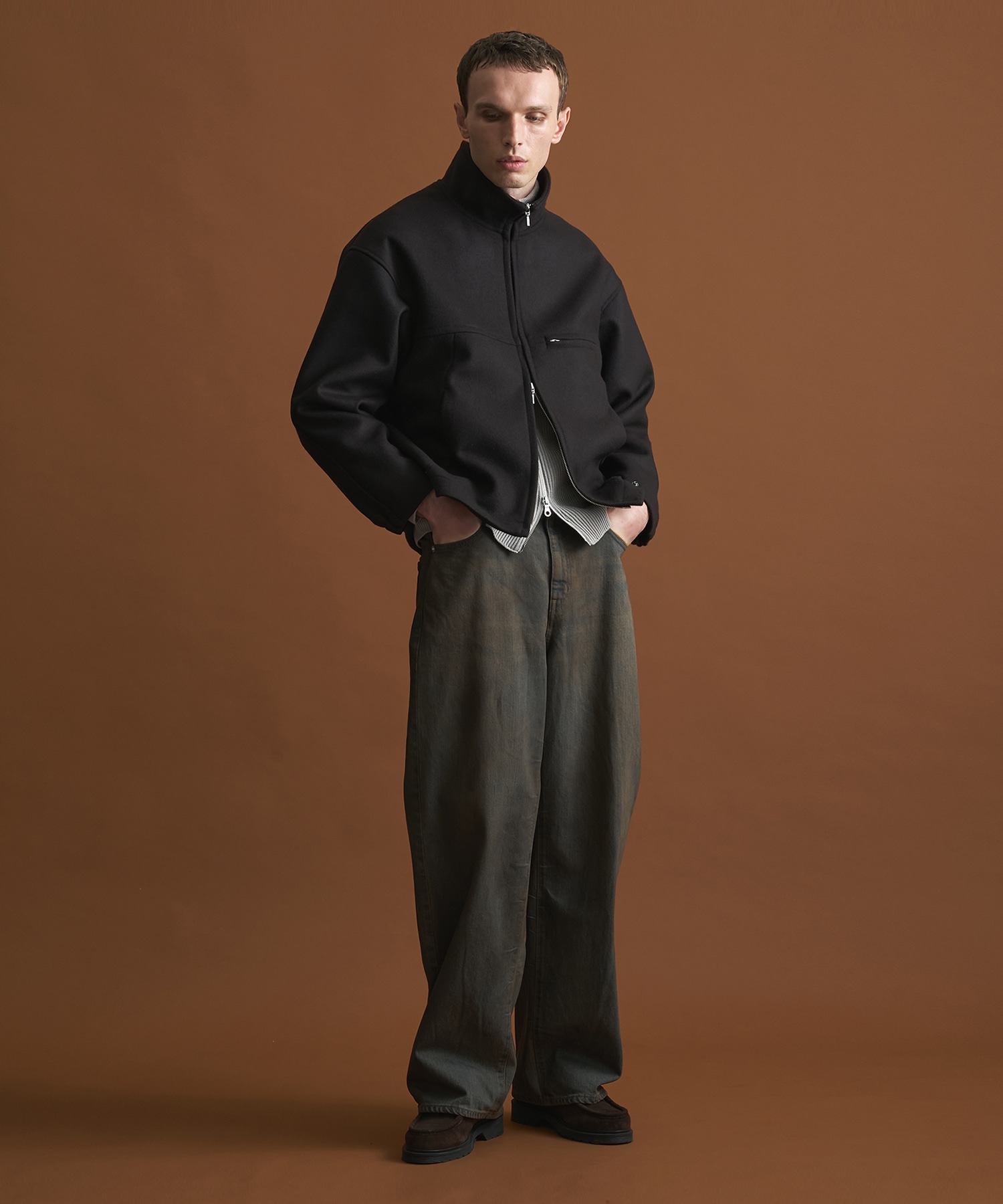 Super140sメルトンスタンドジップBL