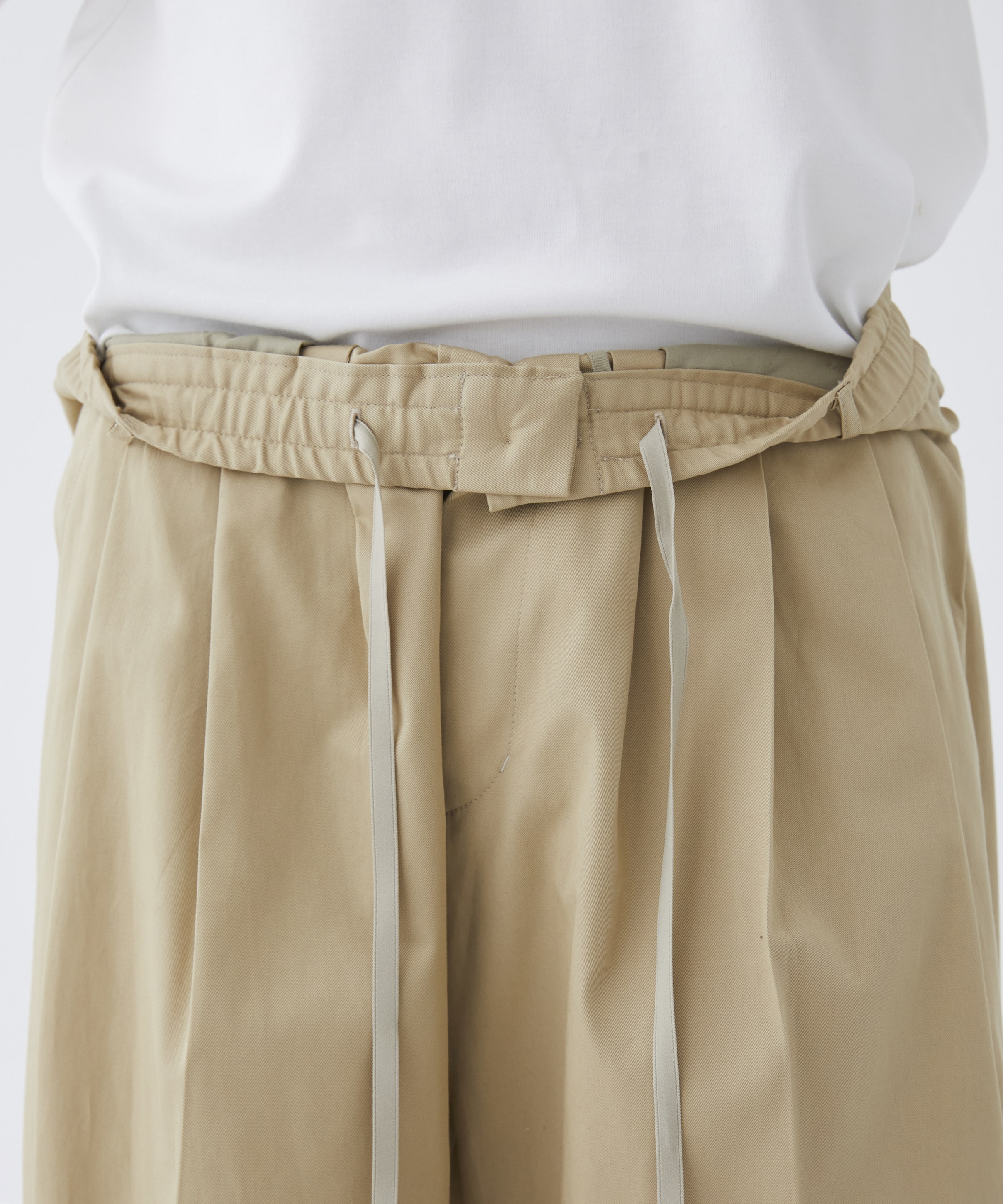 SUMMER LIGHT CHINOS