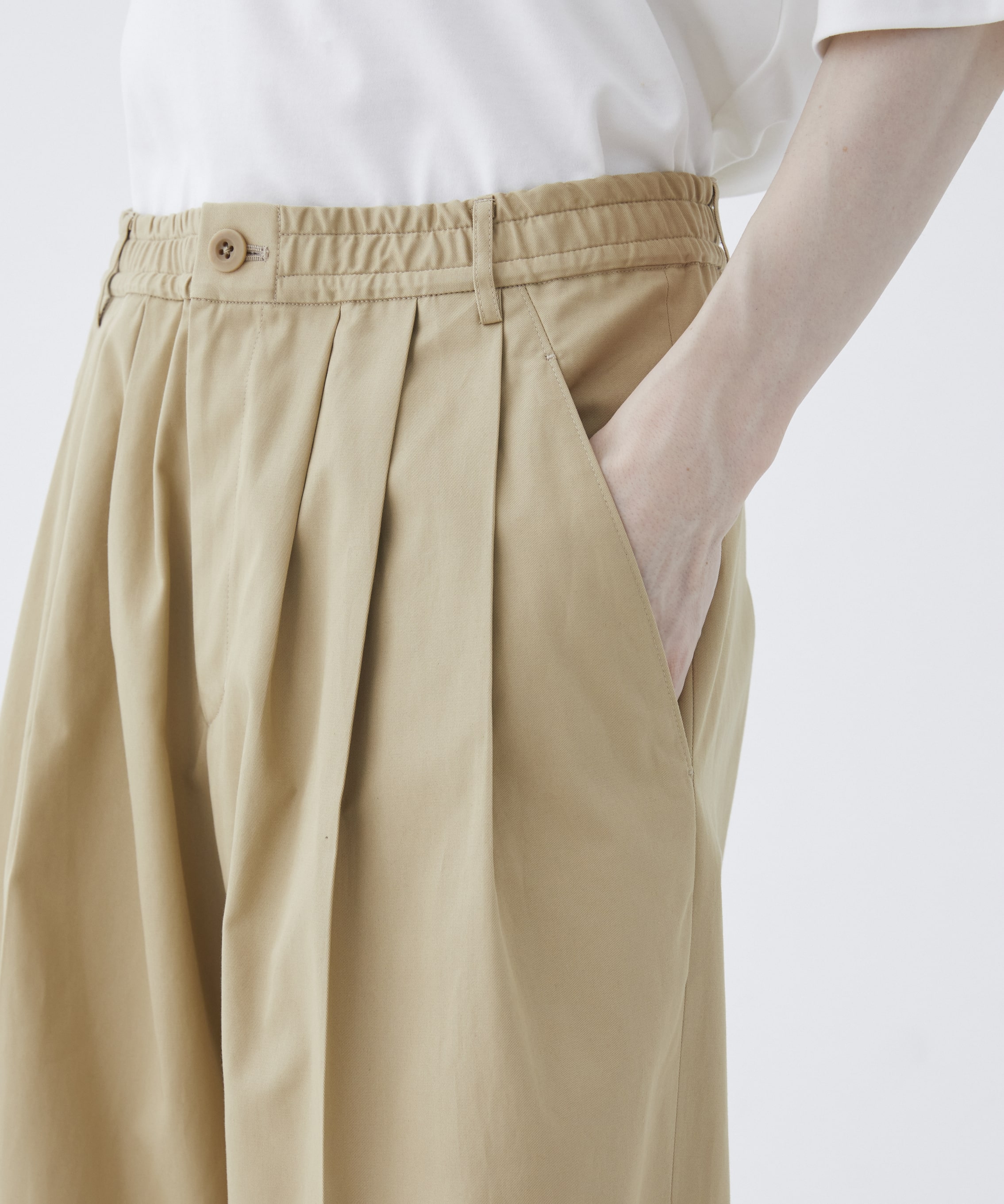 SUMMER LIGHT CHINOS