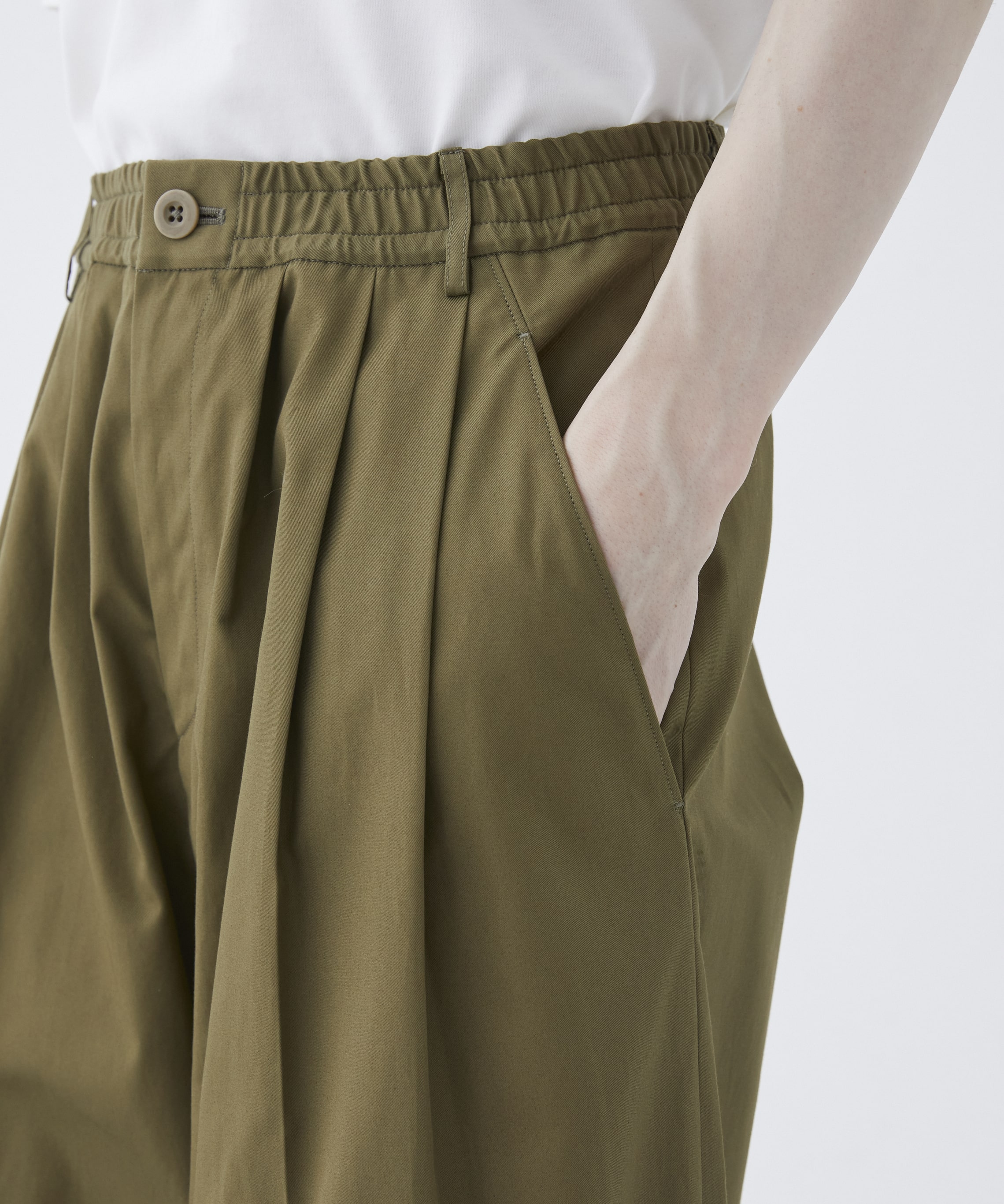 SUMMER LIGHT CHINOS