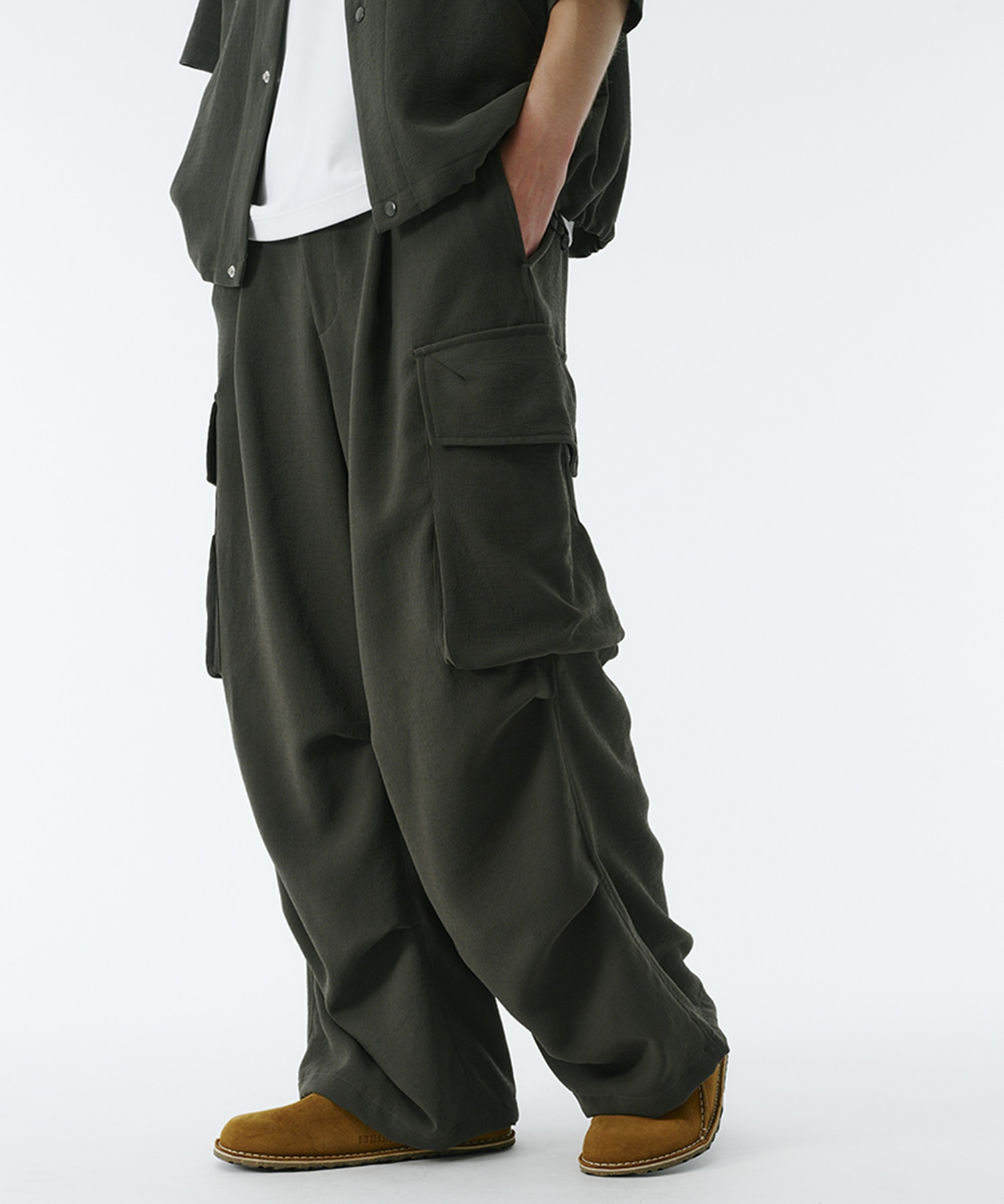 KHAKI