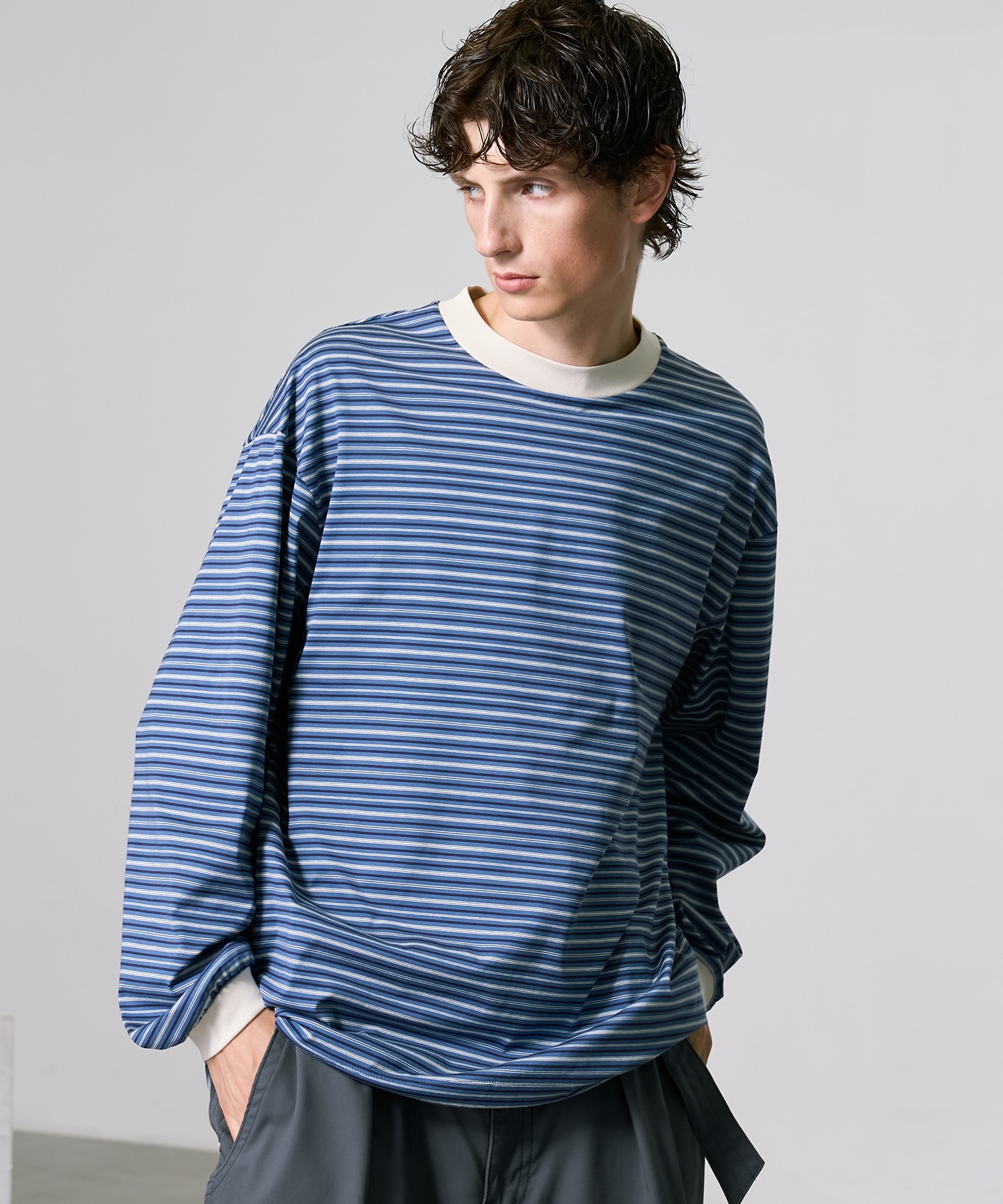 DARK BLUE