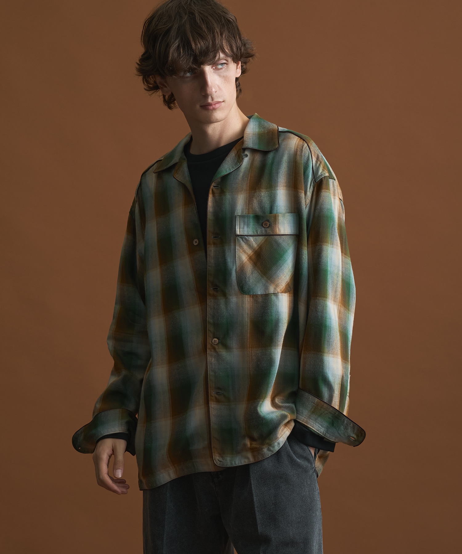 GREEN