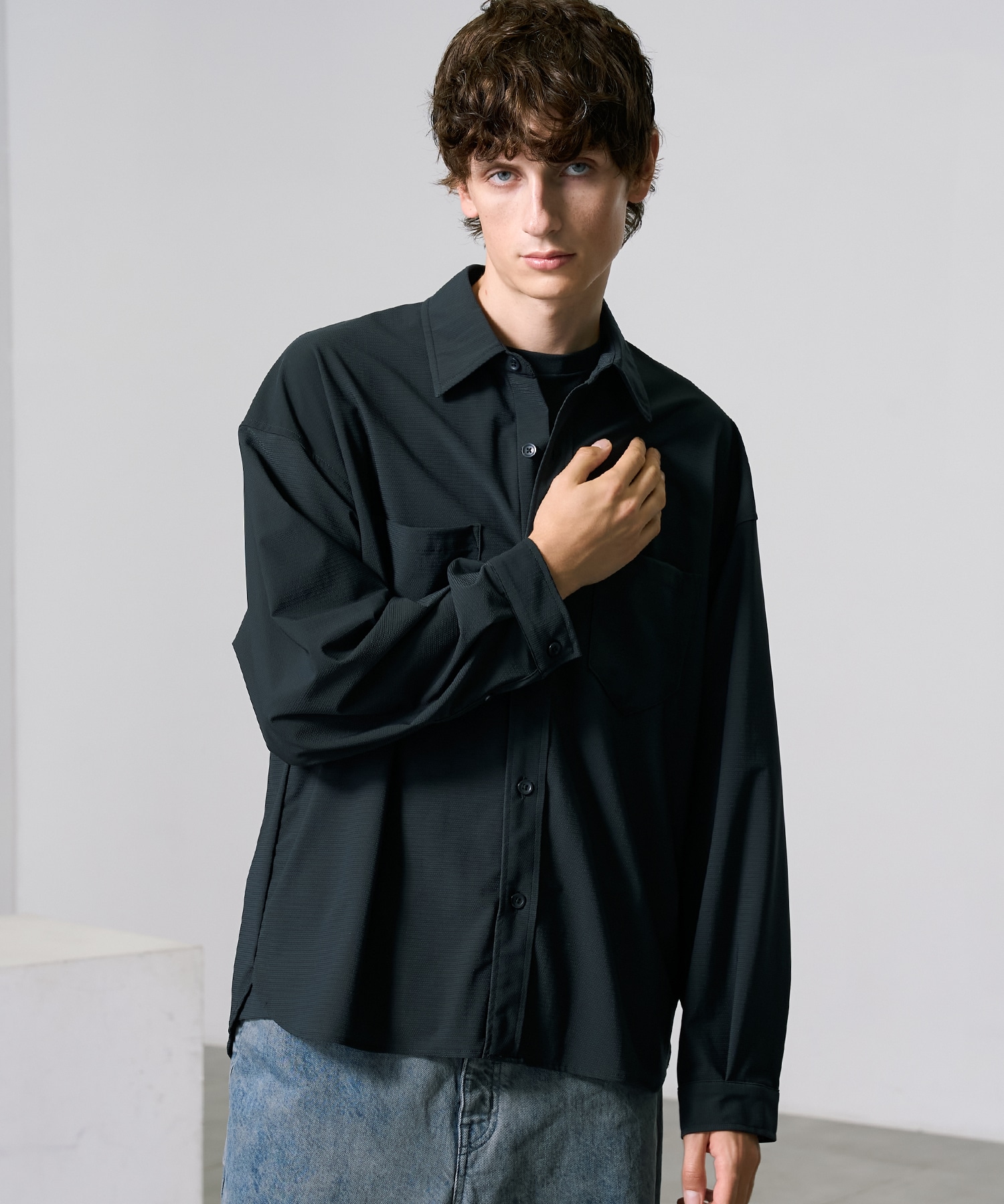 DARK GREY