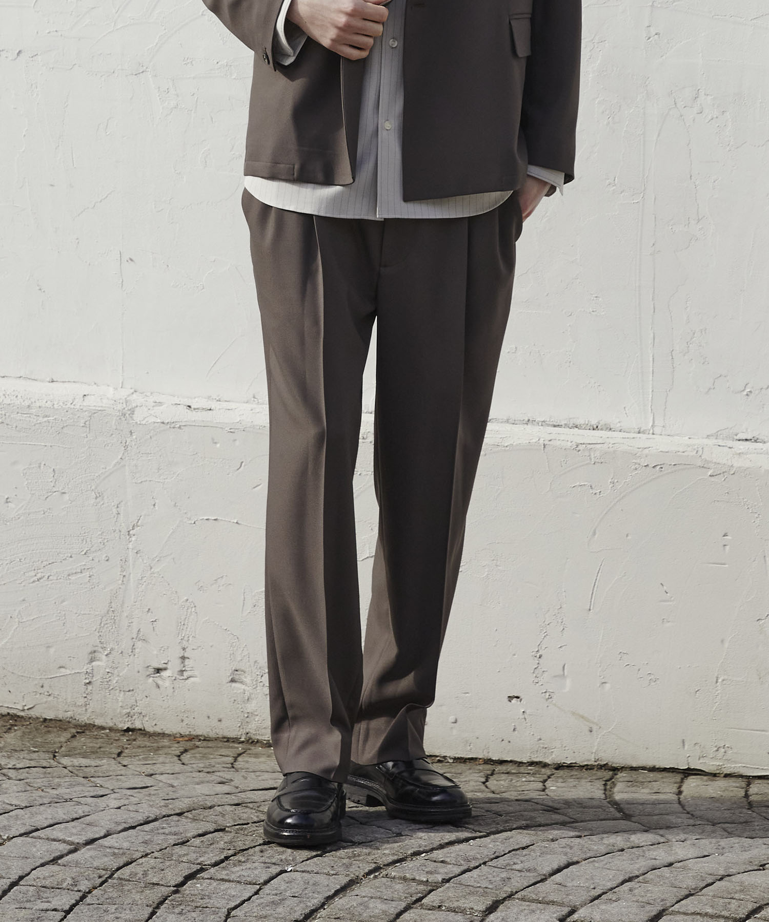 GRツイルエバークリーステーパードスラックス(1 GREY): : メンズ