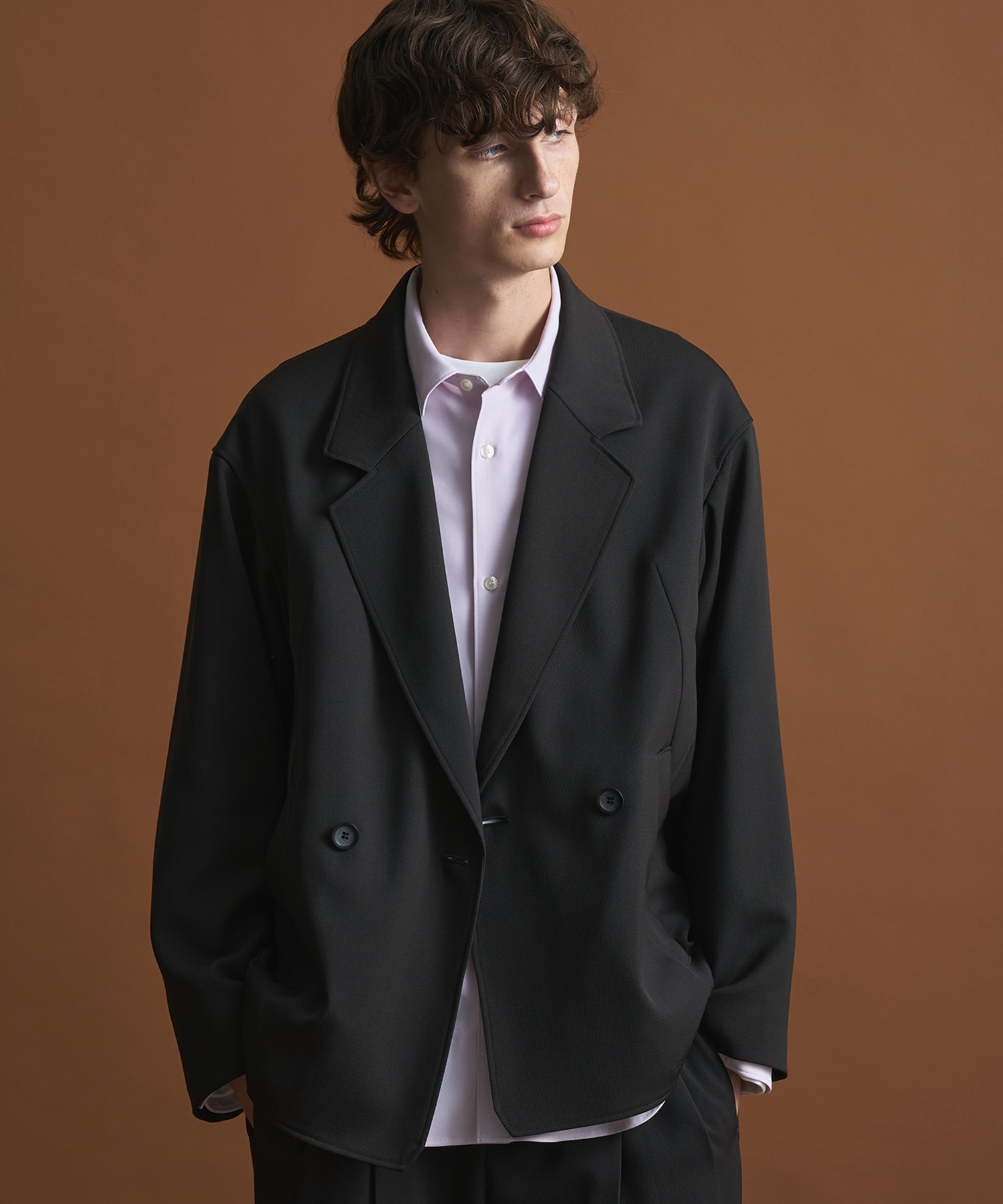 DARK BROWN