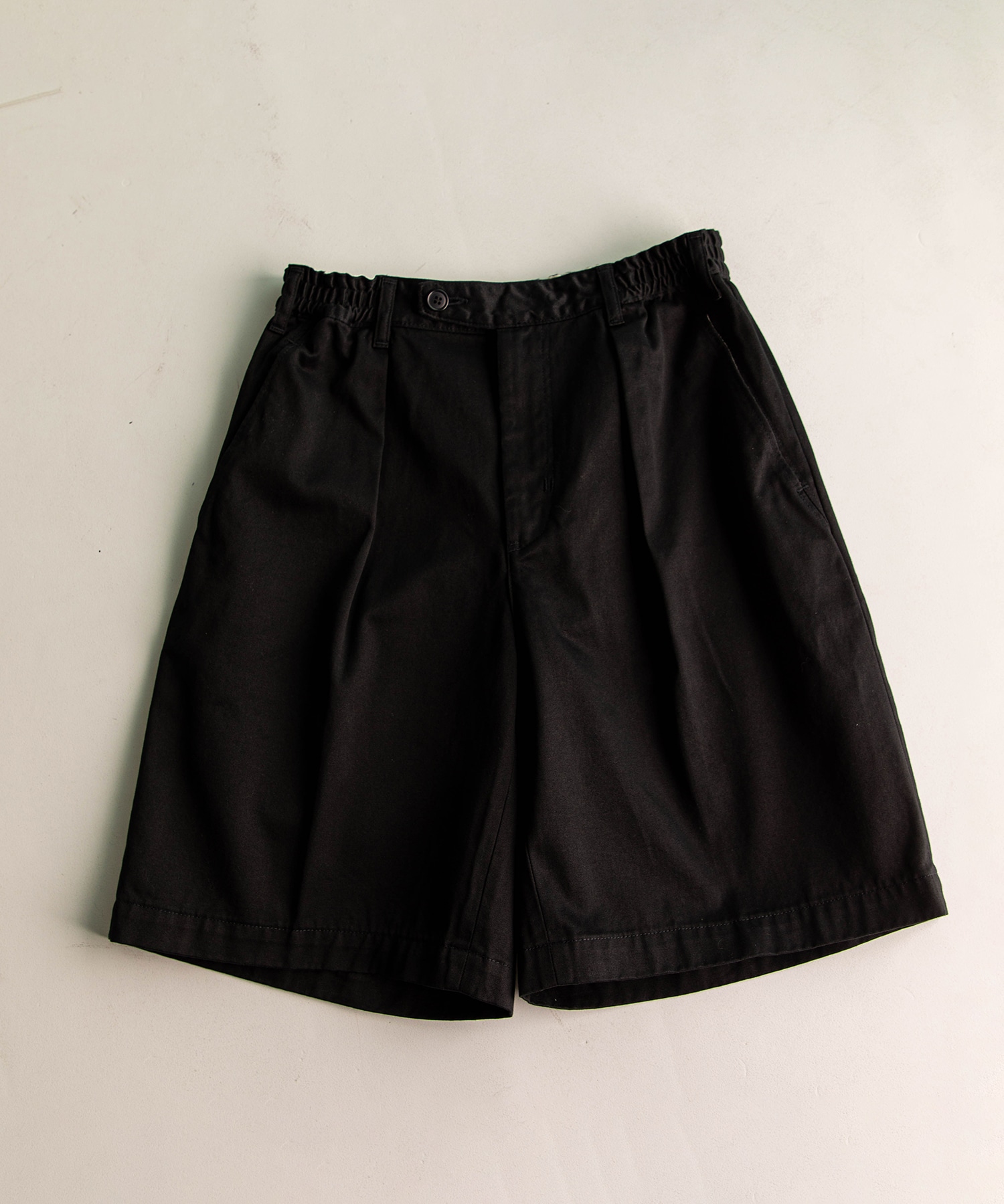 PUBLIC CHINO BUGGY SHORTS(1 BLACK): : メンズ｜PUBLIC TOKYO ONLINE