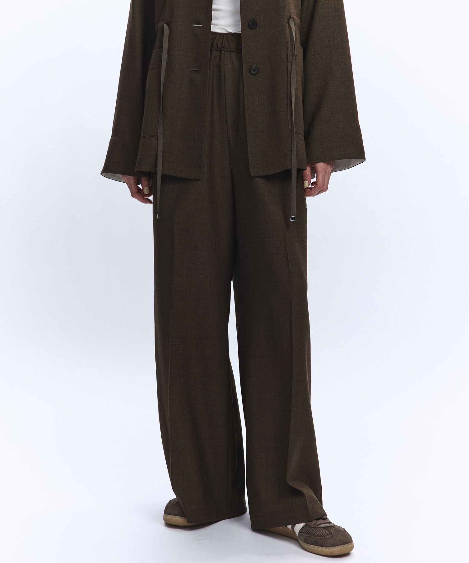 KHAKI