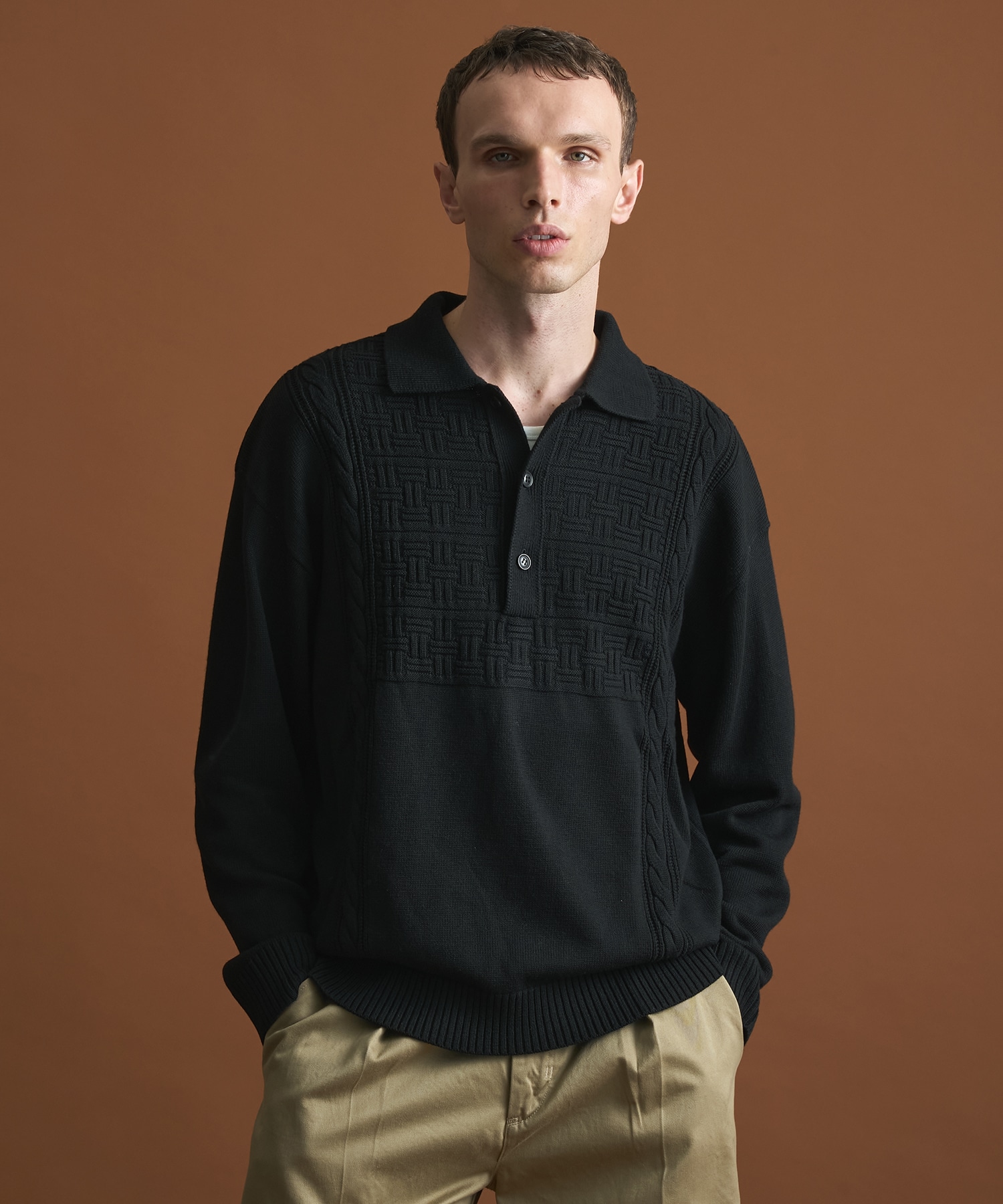 ブザムニットポロ