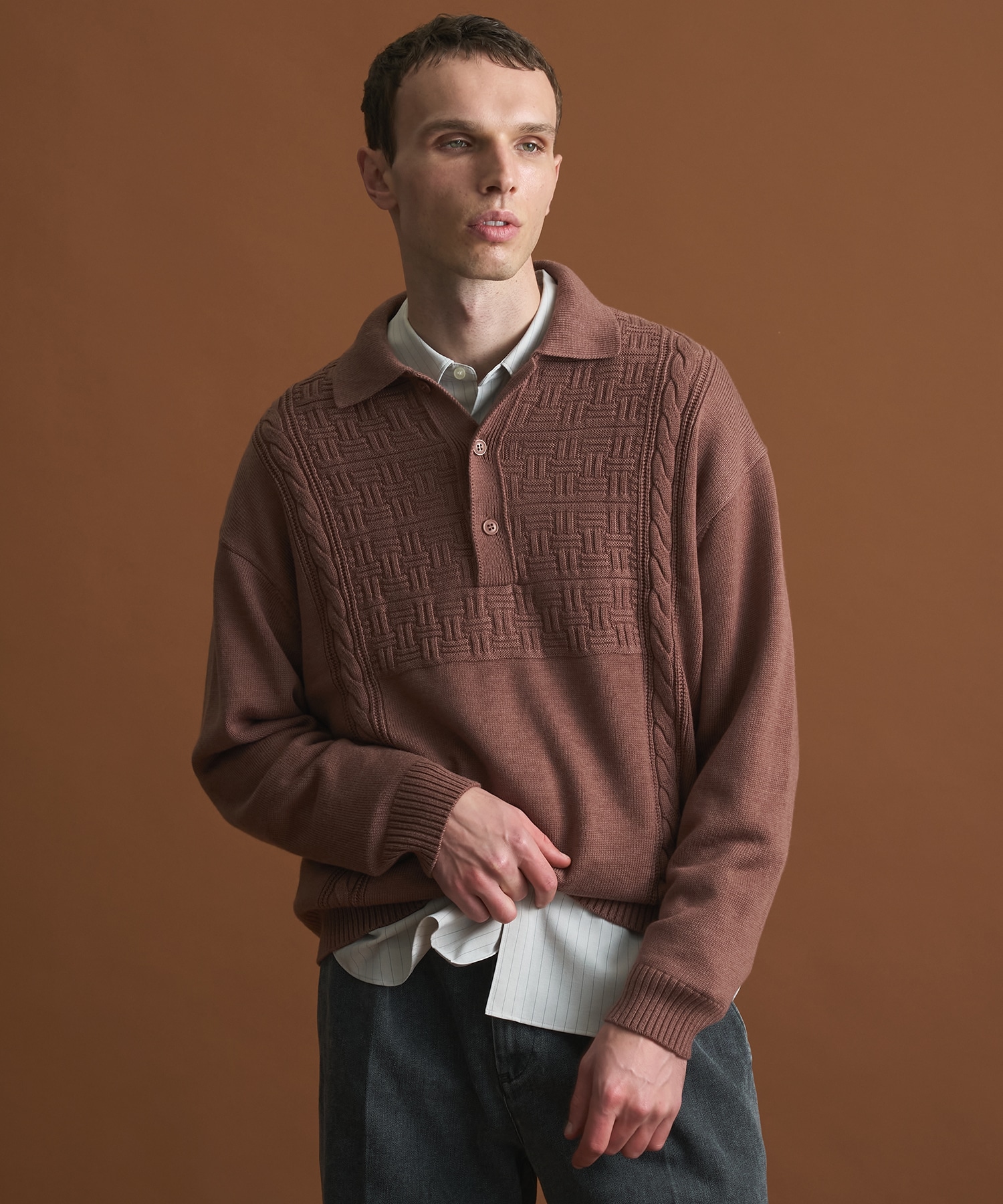 ブザムニットポロ