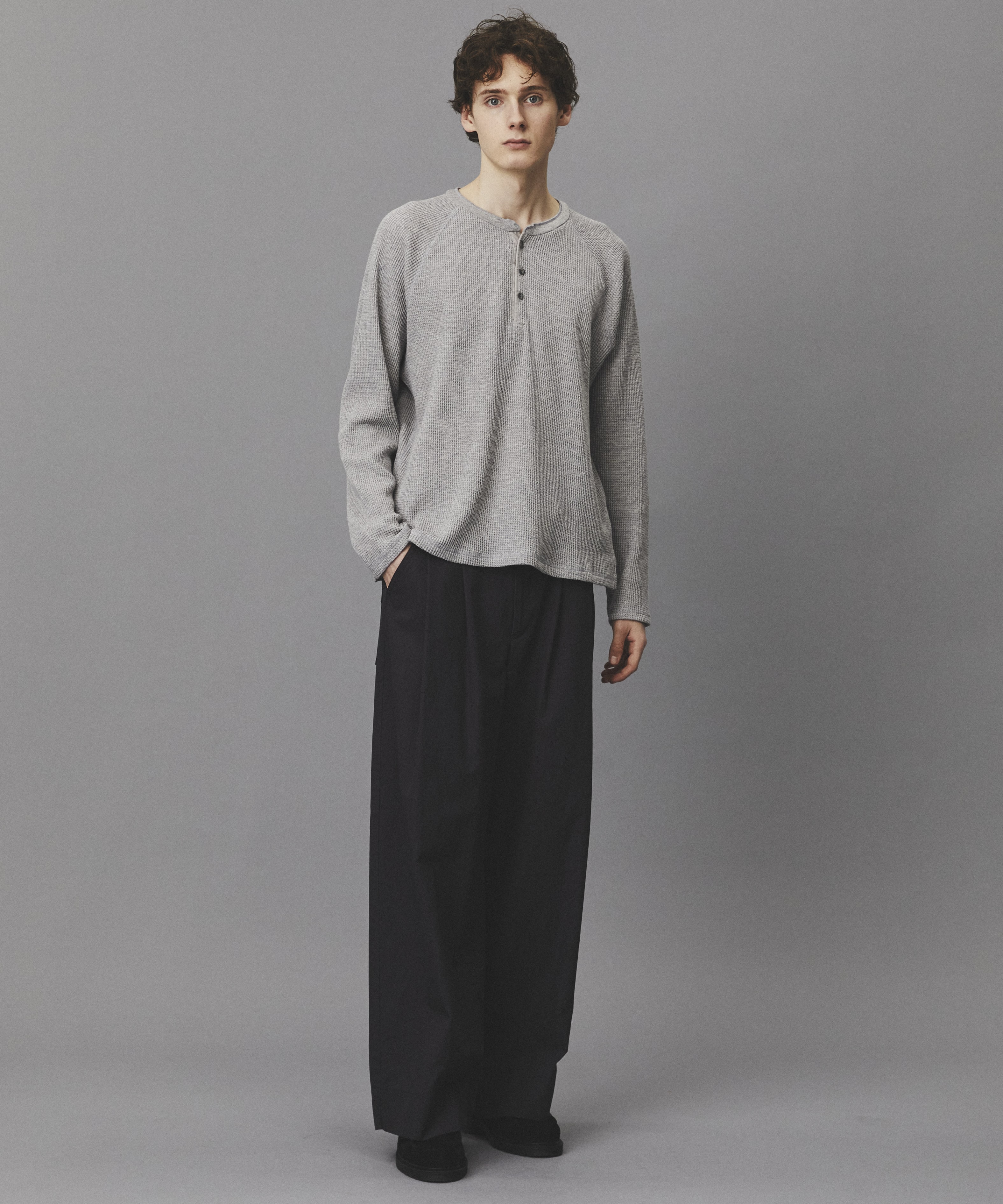 サーマルヘンリーネックTEE