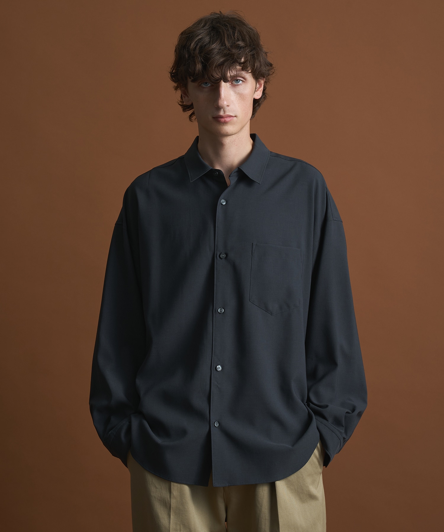 コンフォートリラックスレギュラーシャツ