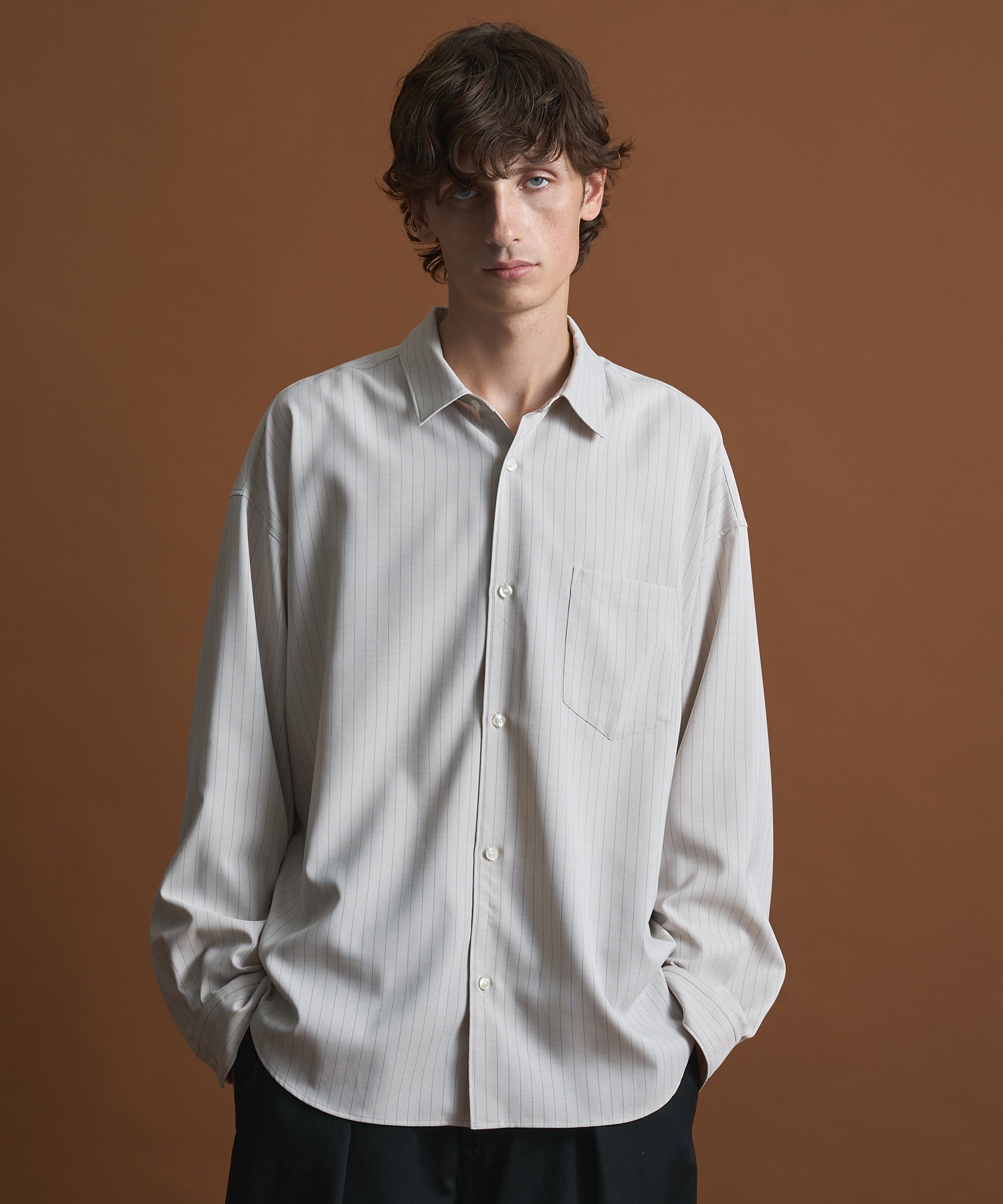 コンフォートリラックスレギュラーシャツ