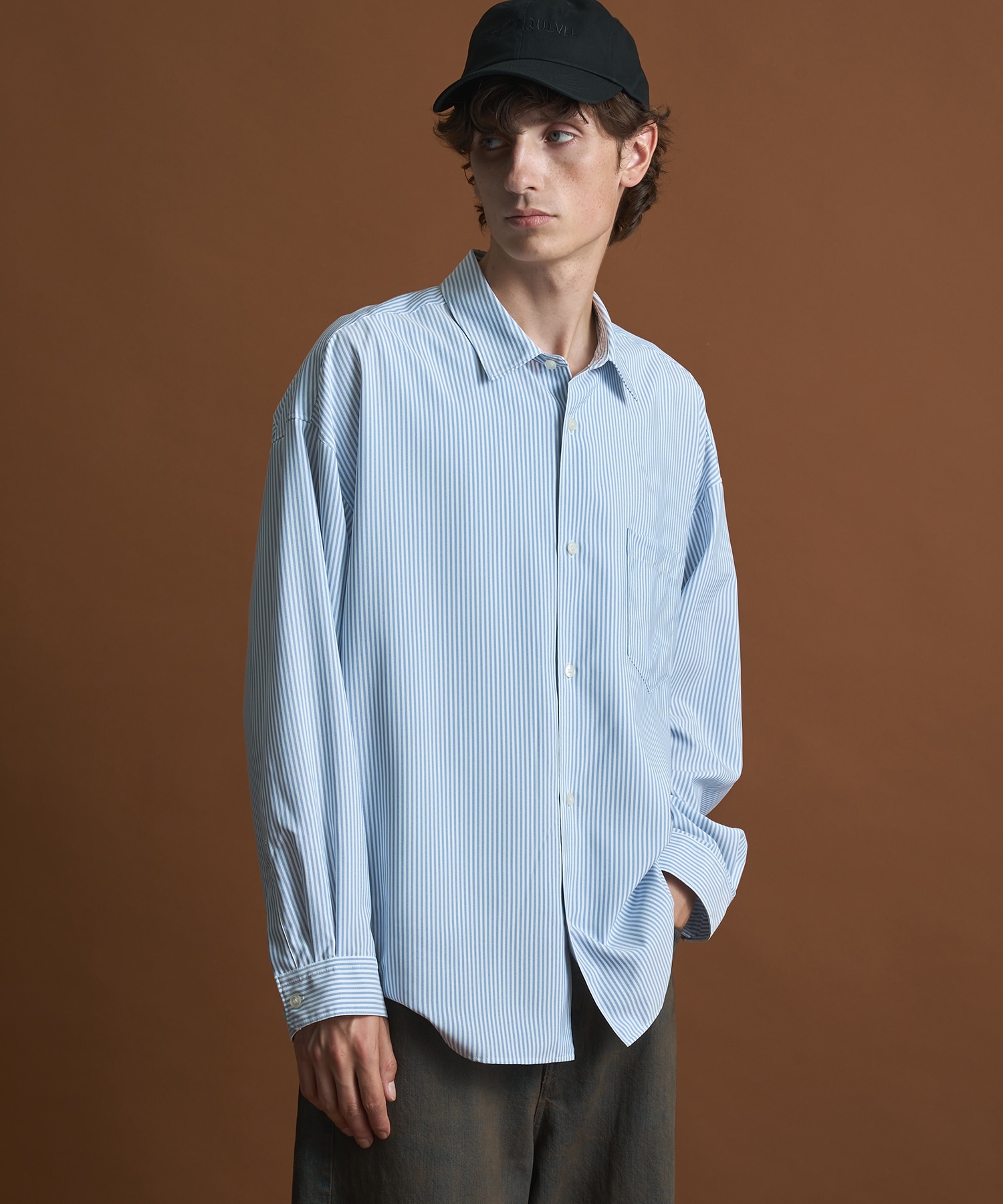 コンフォートリラックスレギュラーシャツ