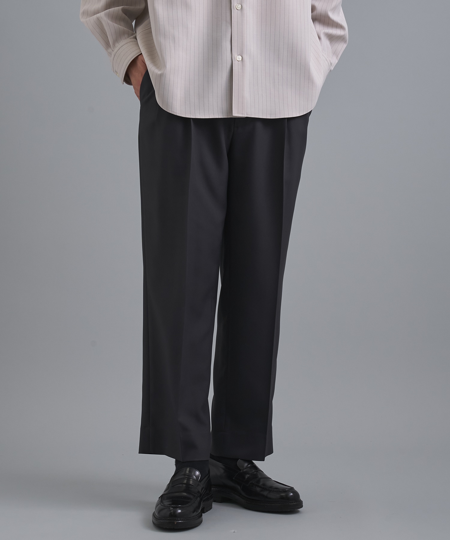 GRツイルエバークリーステーパードスラックス(1 GREY): : メンズ