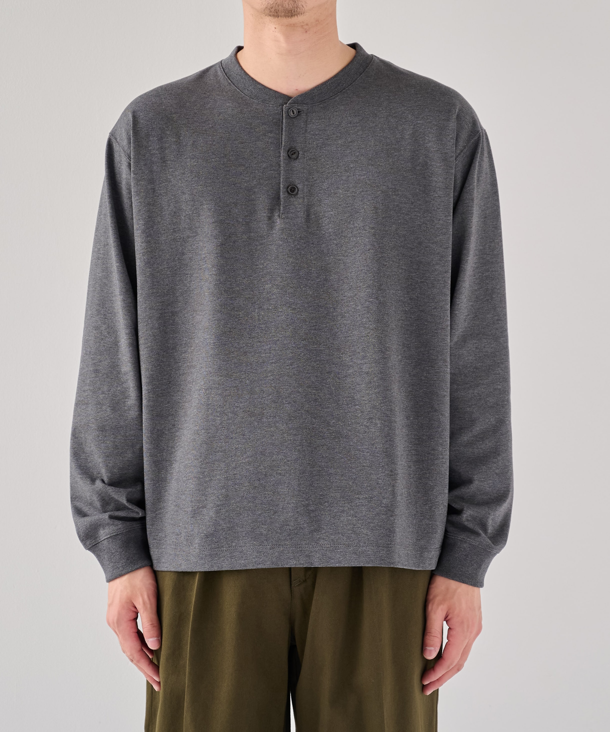 メランジヘンリーネックTEE