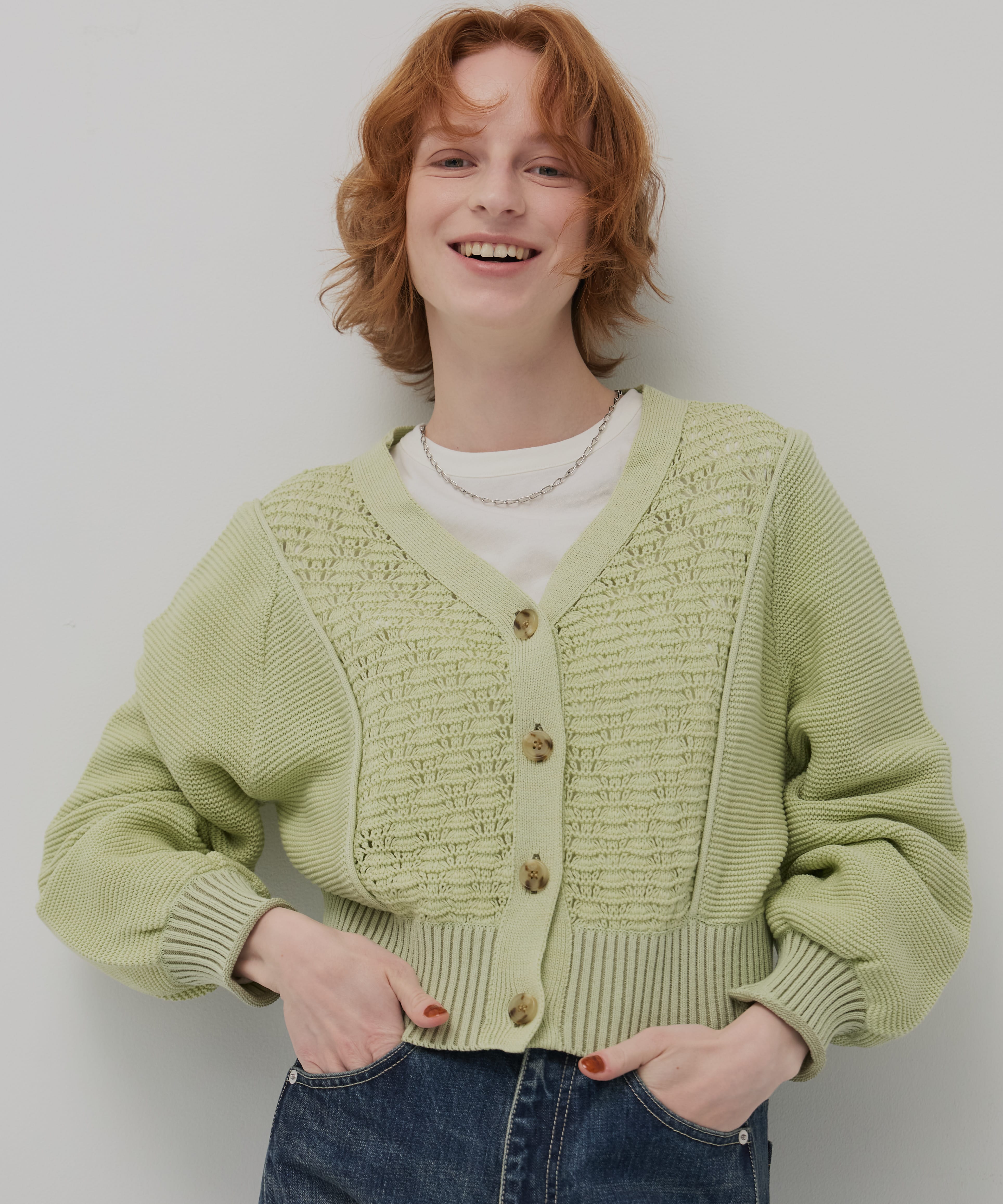 エアロVネックニットカーデ