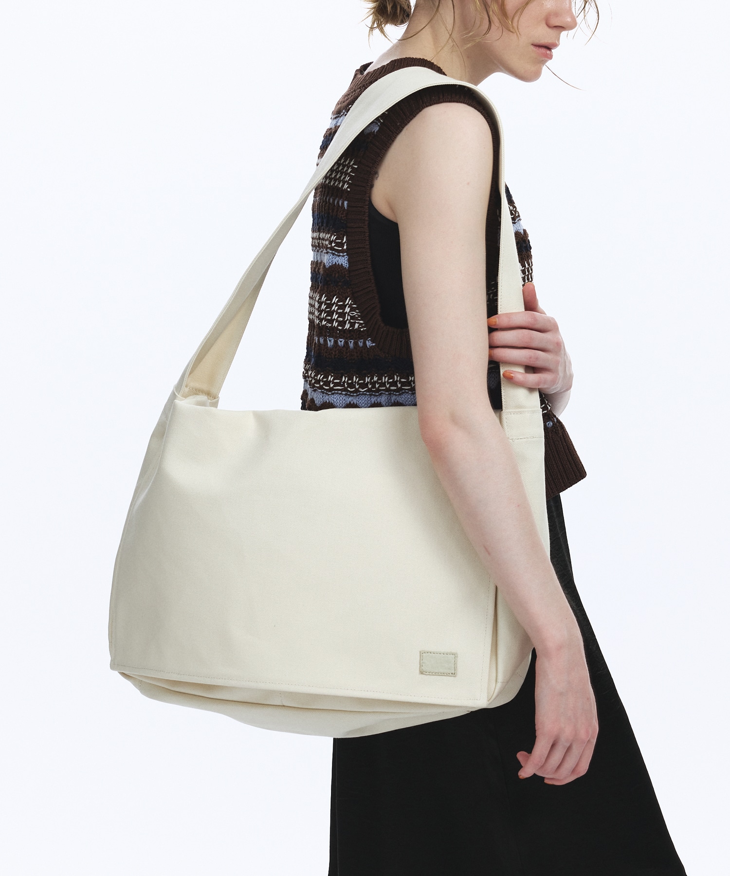 yrz フラップショルダーBAG