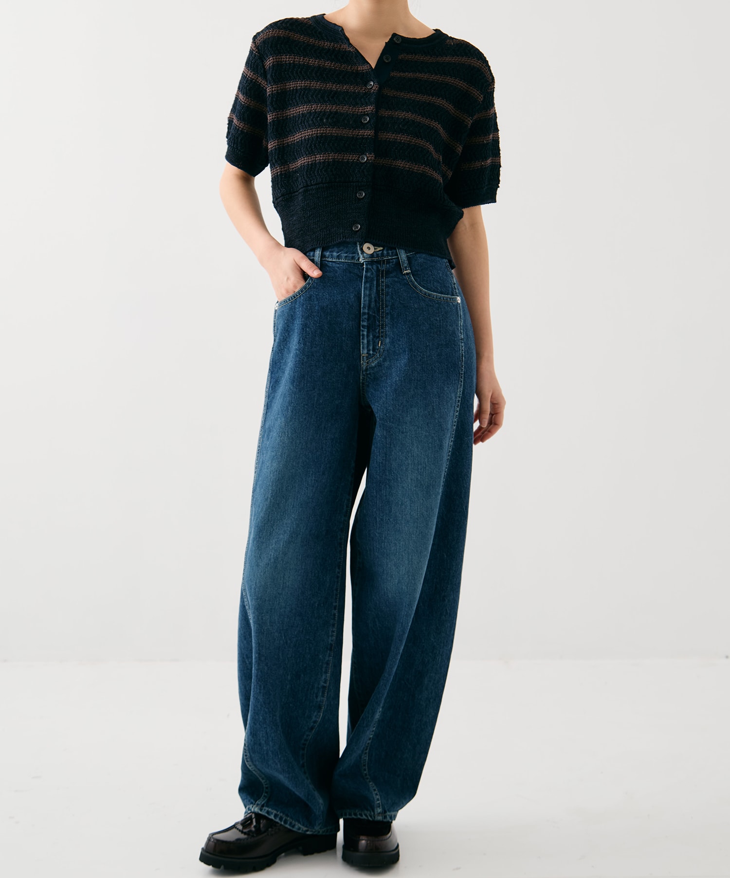 スラブボーダークルーカーデ