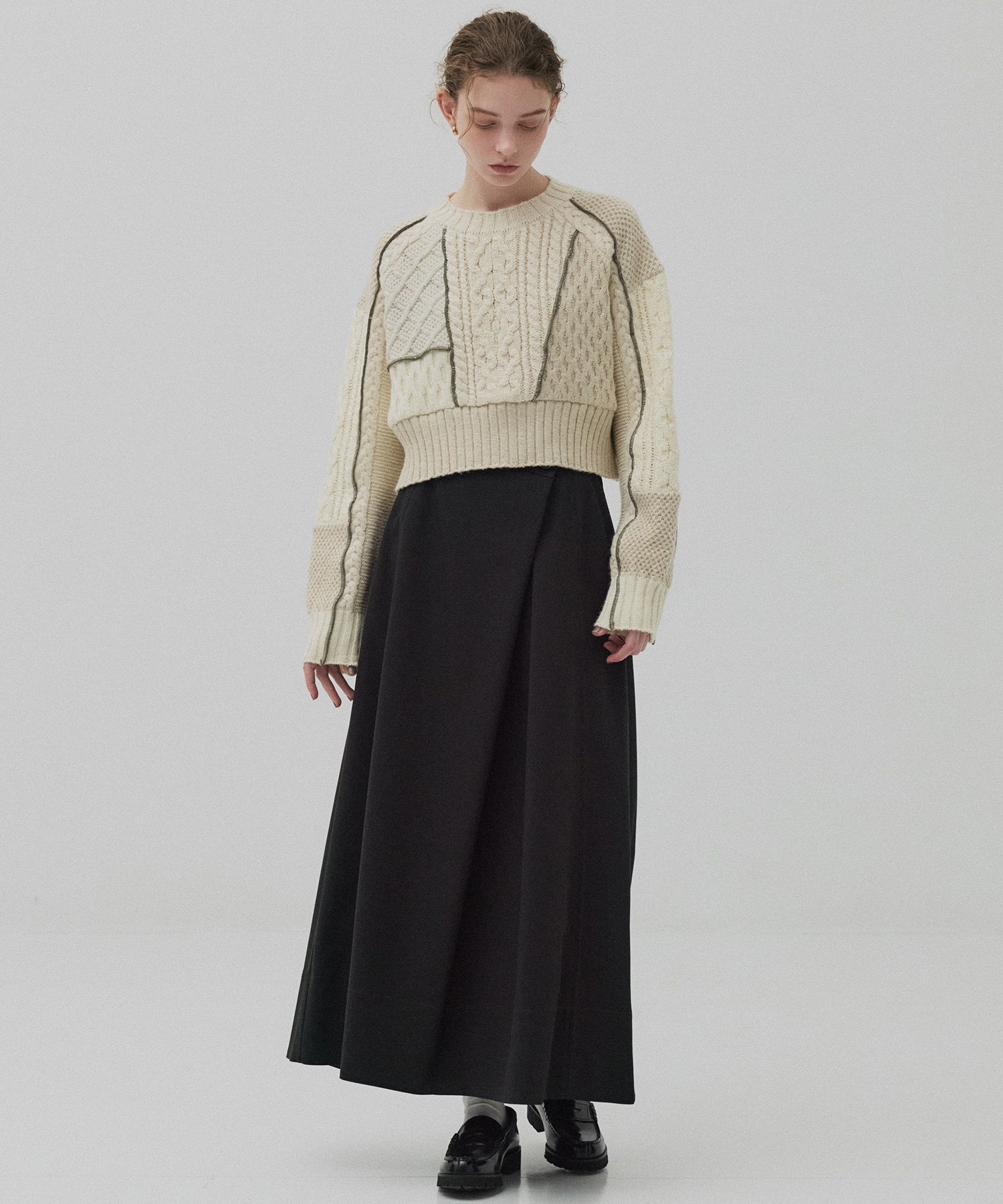 ケーブルパッチワークニット