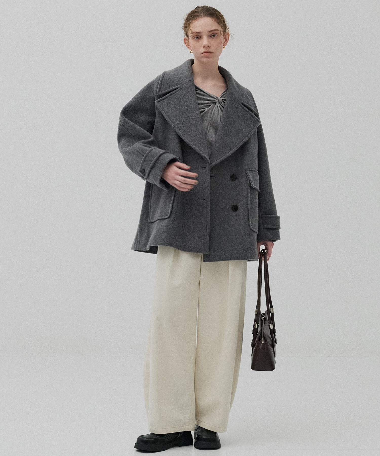 ワイドラペルコート