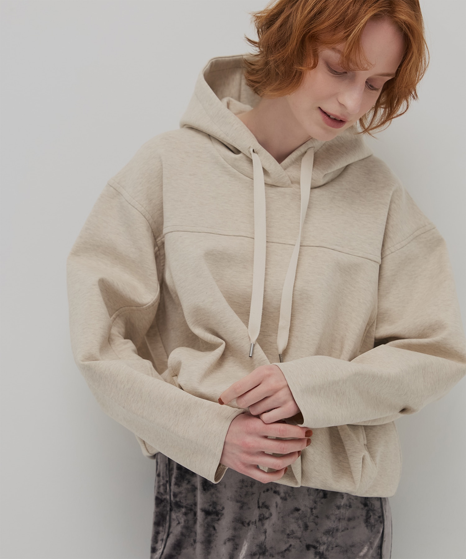 ダンボールバルーンフーディ