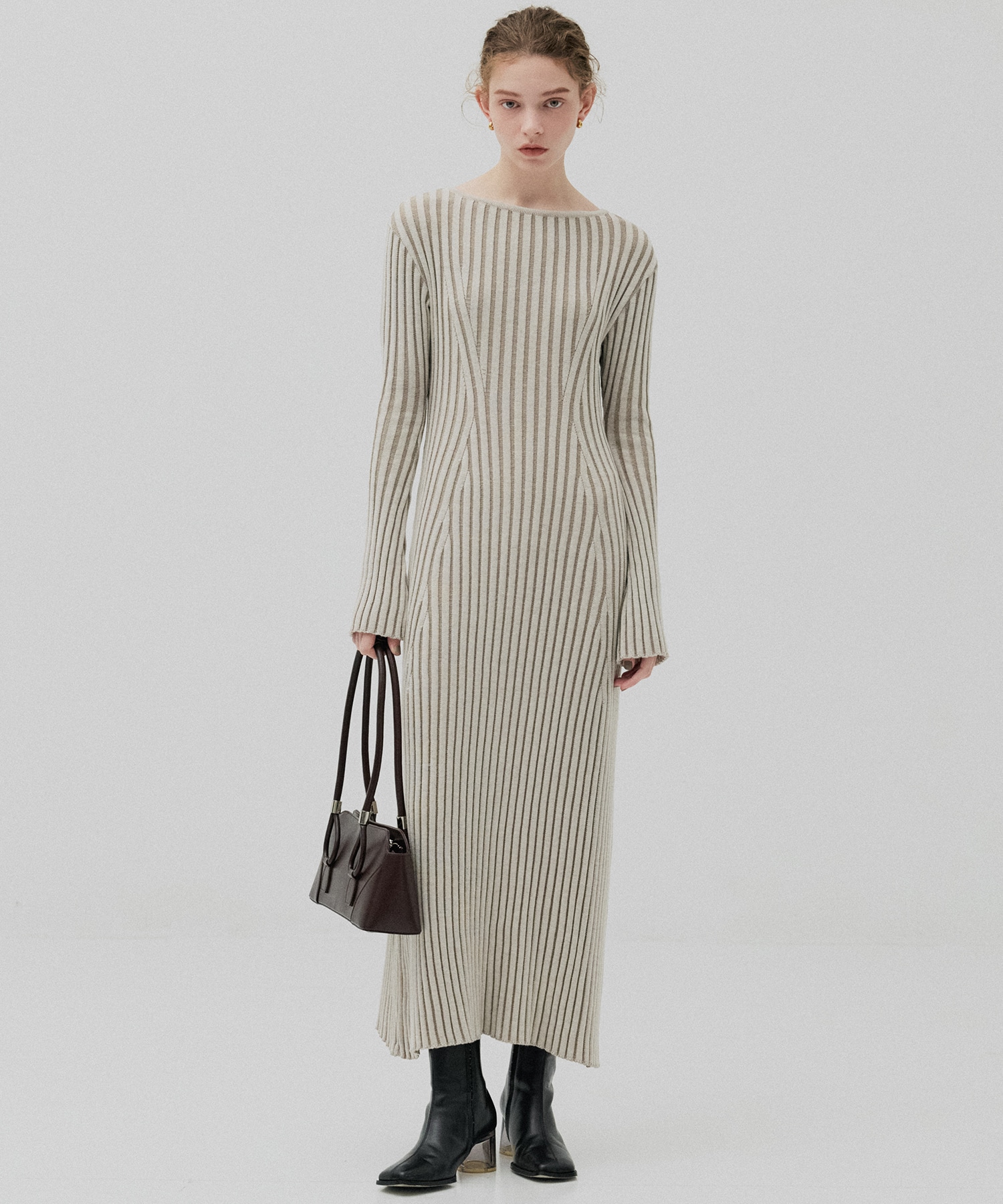 〈残りわずか〉フレアリブニットワンピース