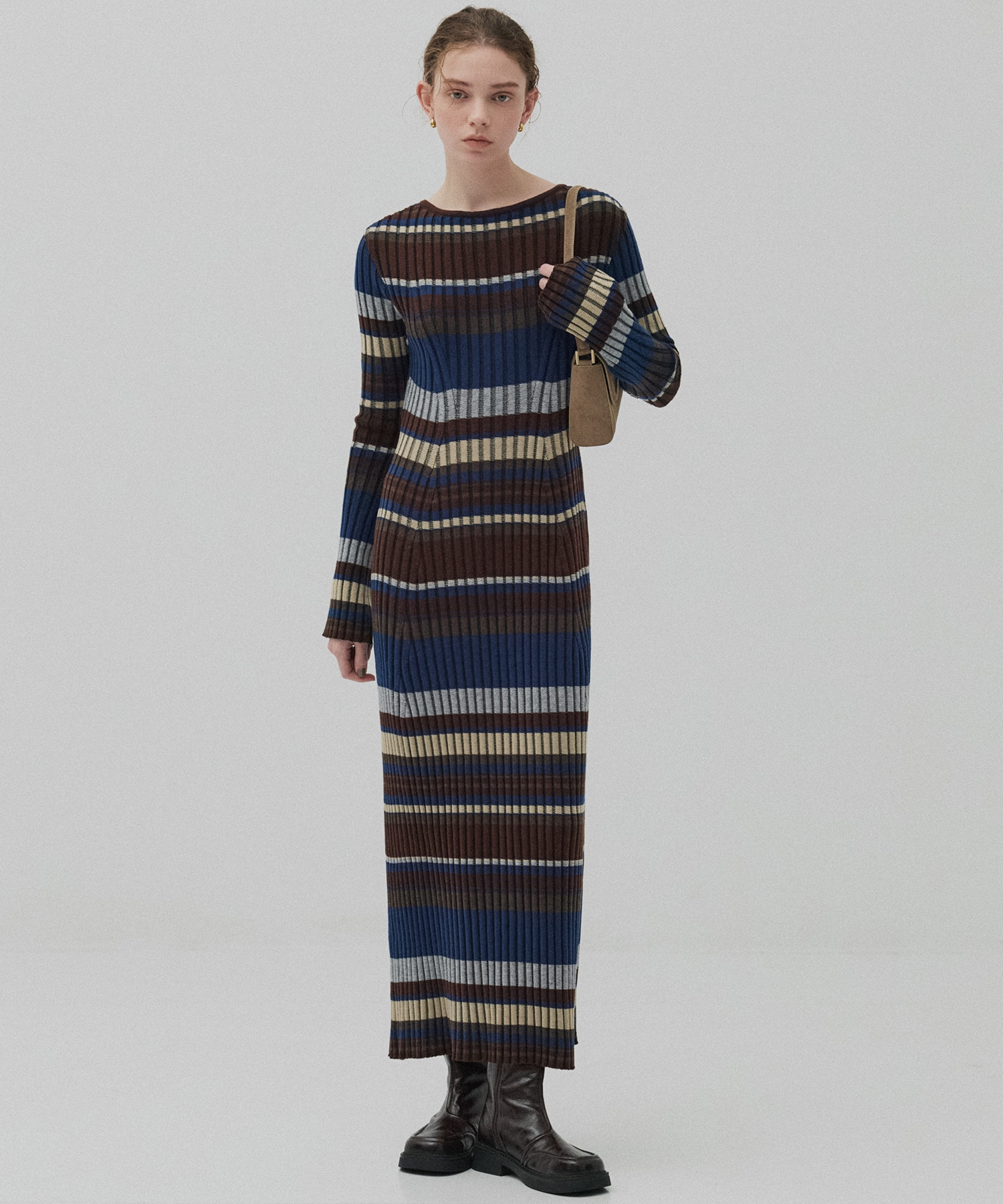 フレアリブニットワンピース