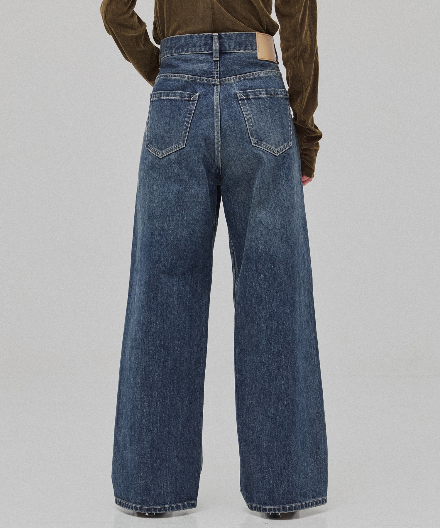 ラインストレートデニム