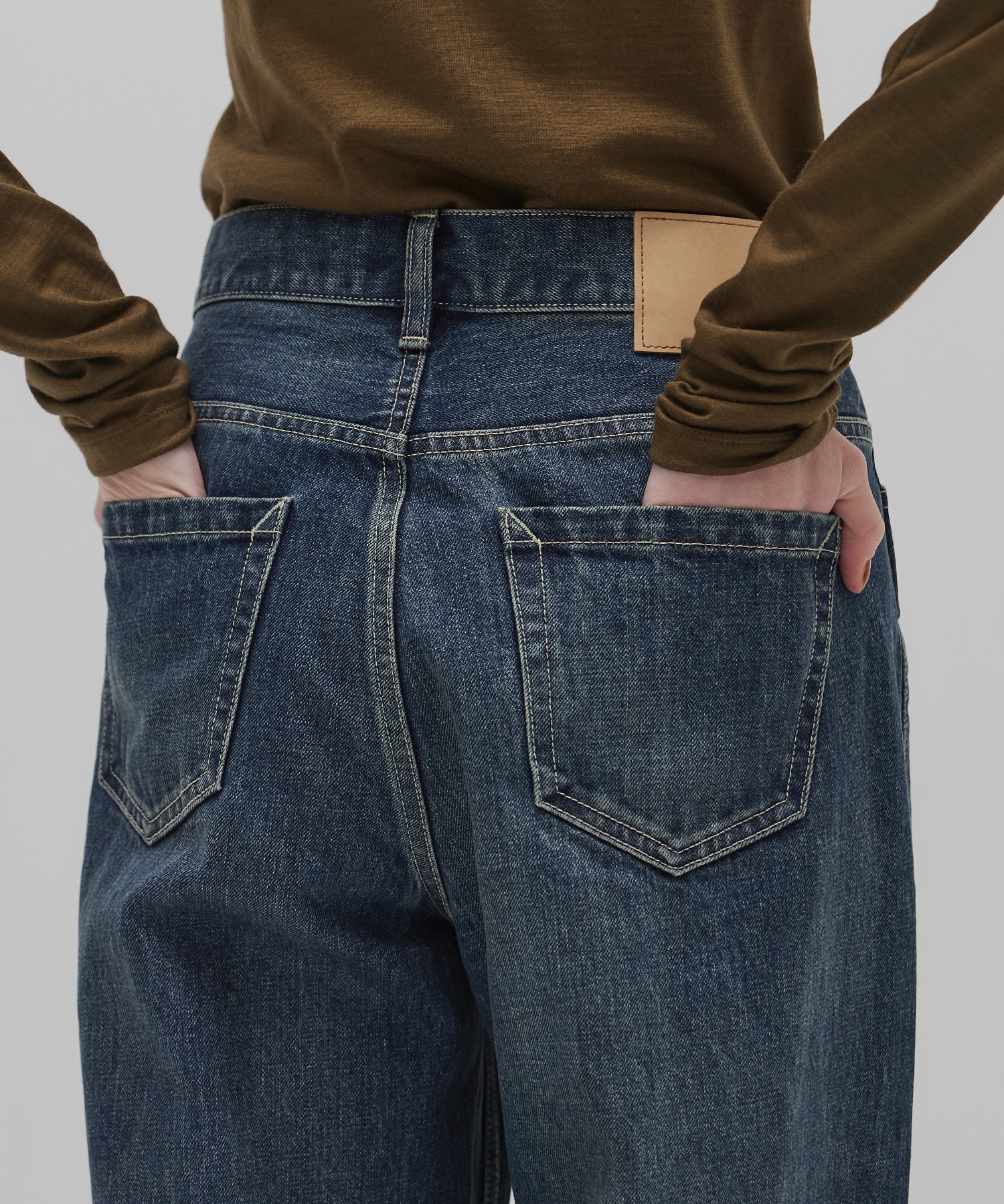 ラインストレートデニム