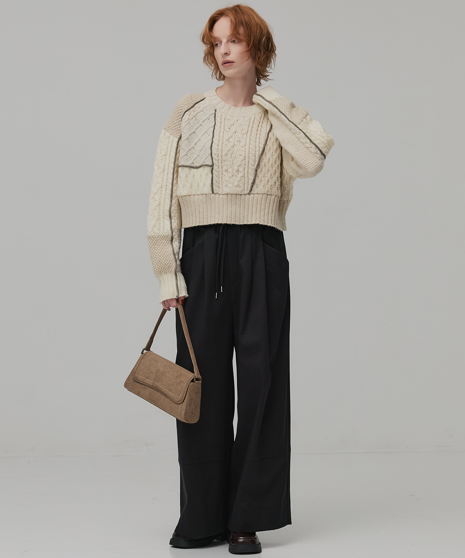 サテンタックイージーパンツ