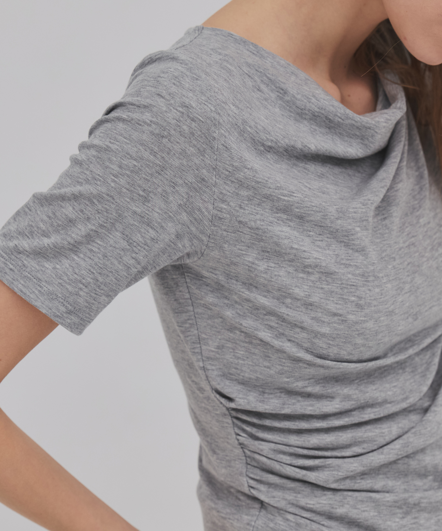 ドレープハープスリーブトップ