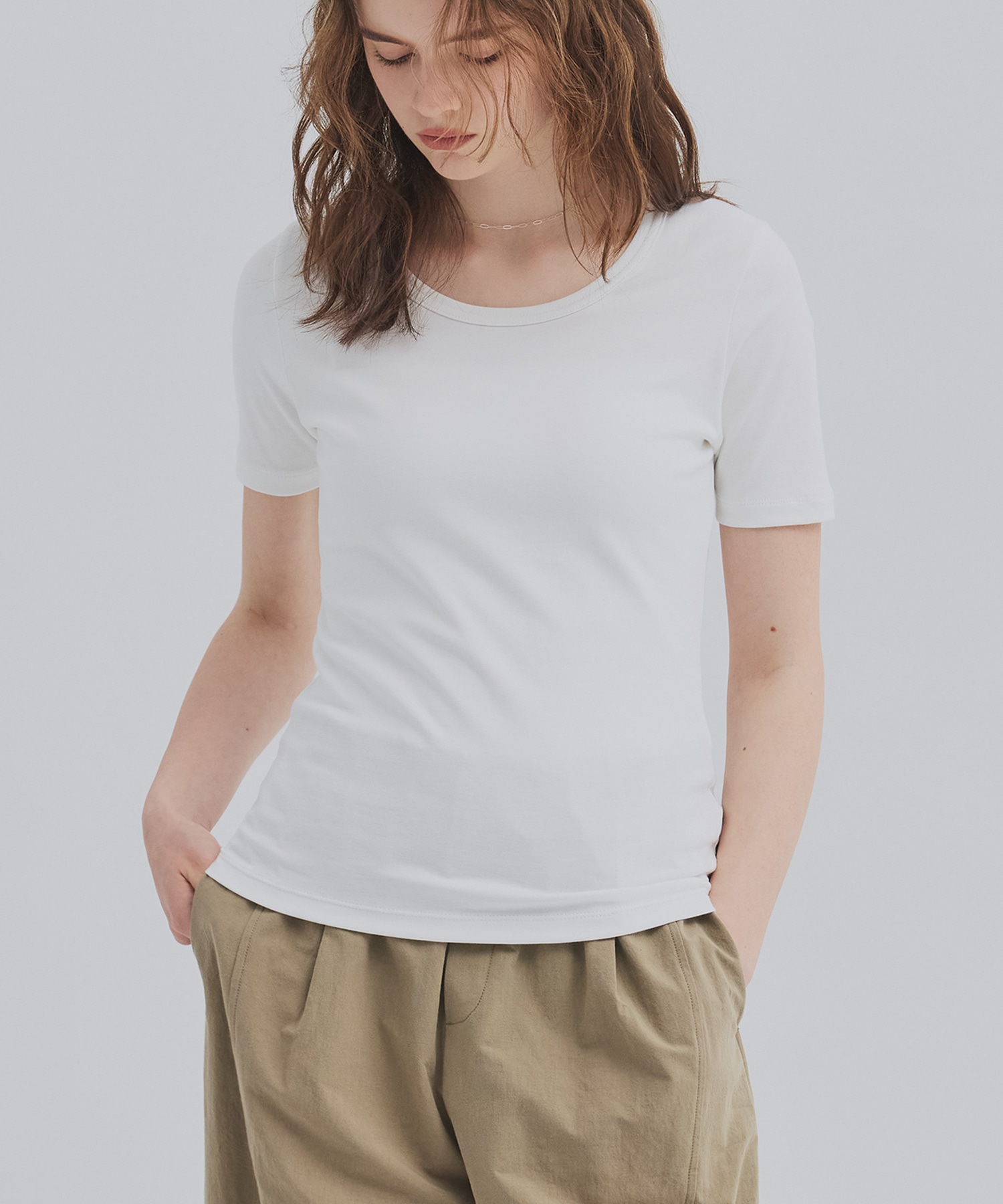 極 スクープネックTEE