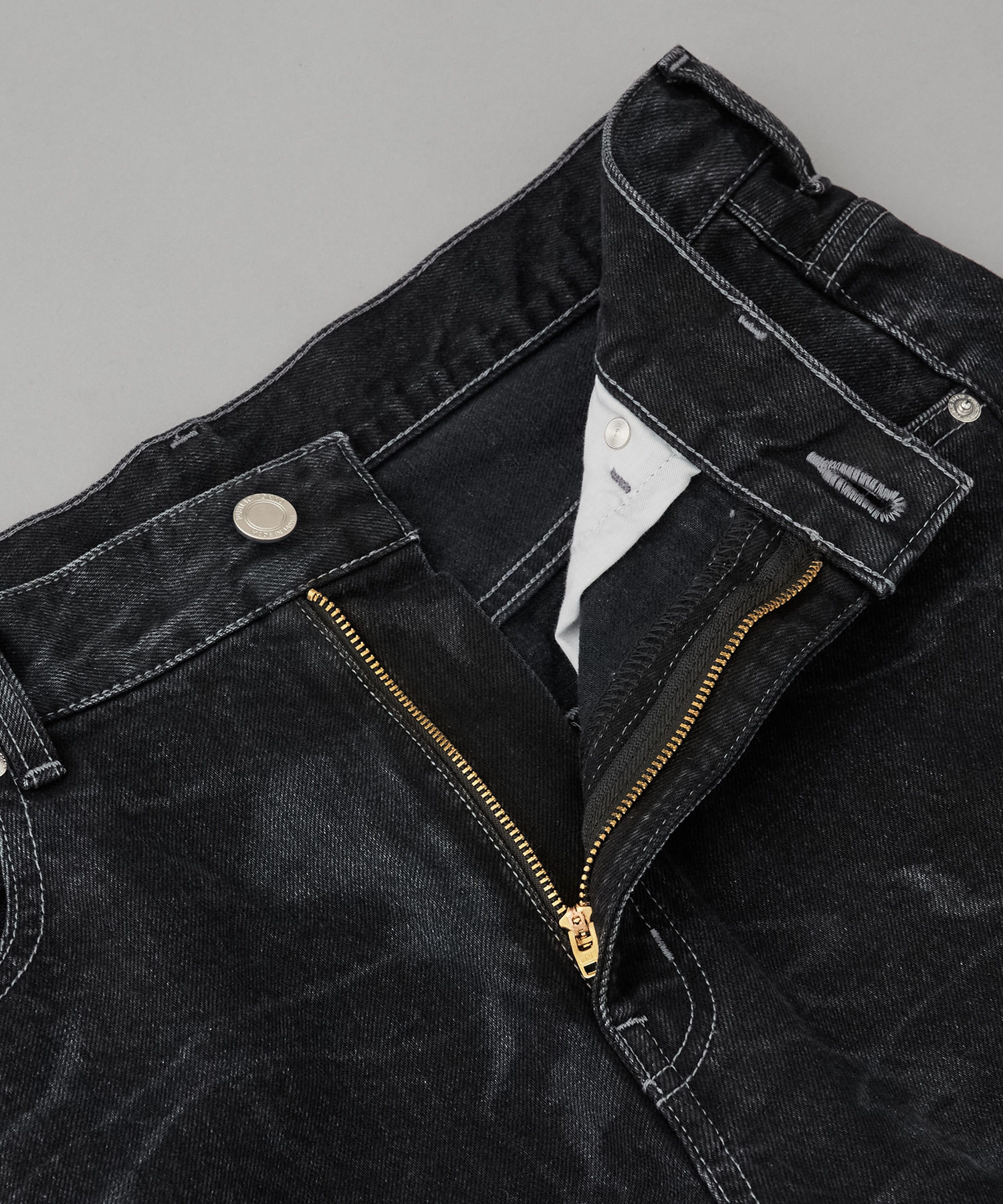 PUBLIC DENIM ART SEA