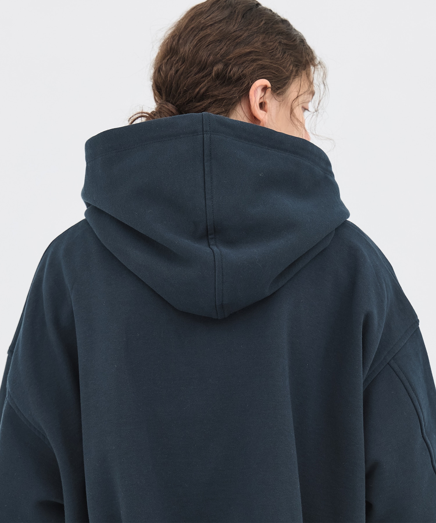 極 オーバーサイズバルーンフーディ