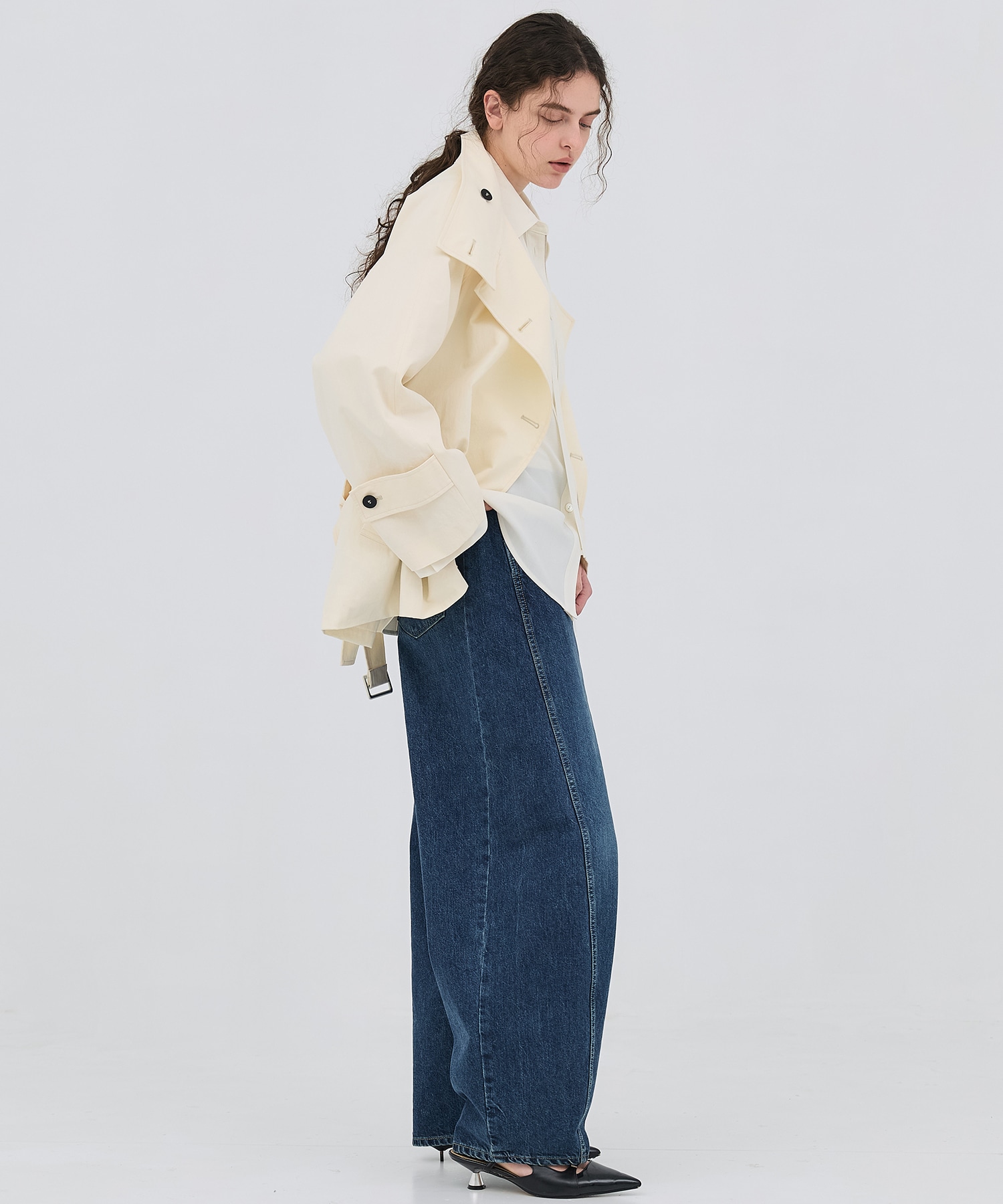 ファンネルネックショートトレンチコート