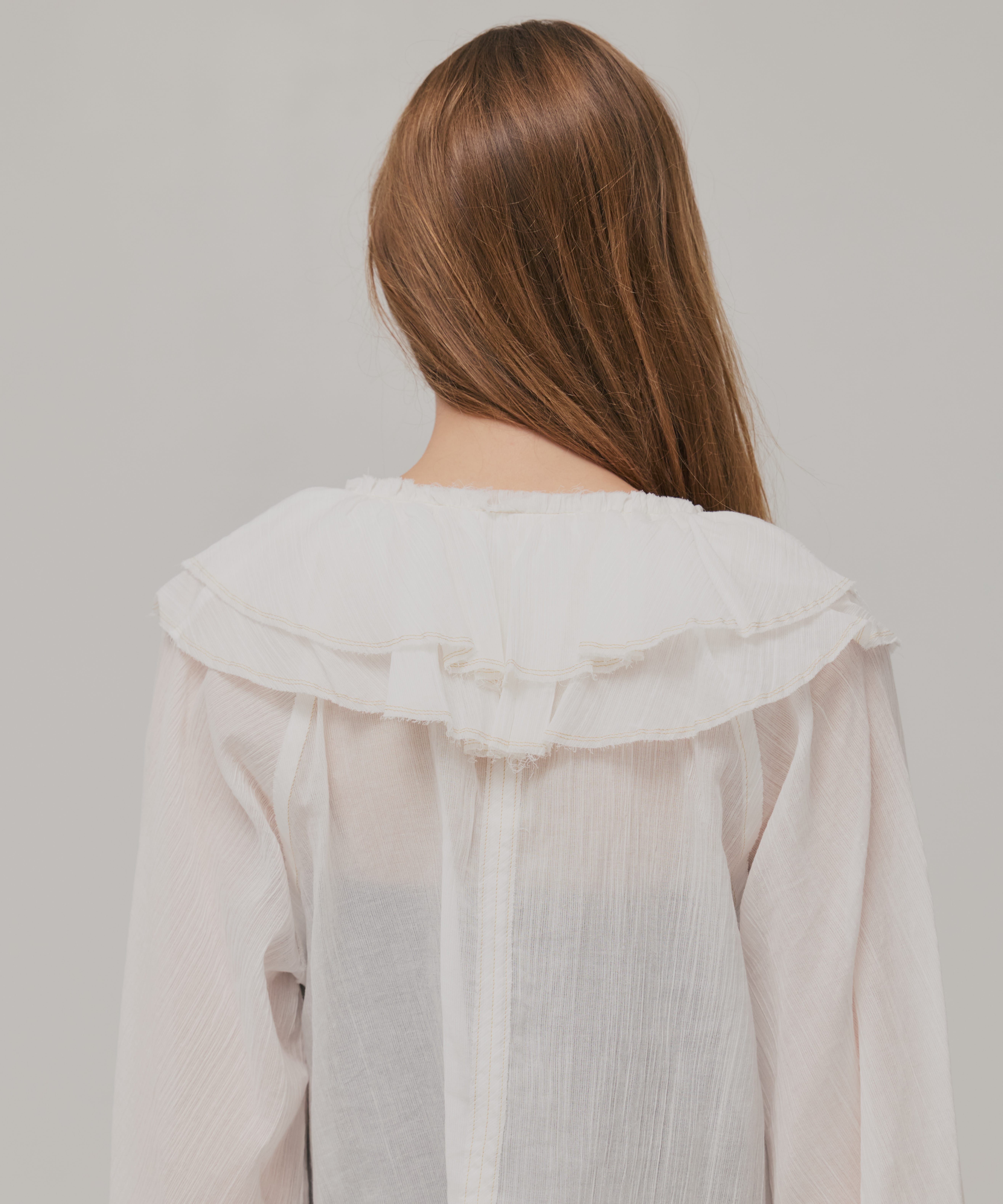 ラッフルカラーギャザーブラウス