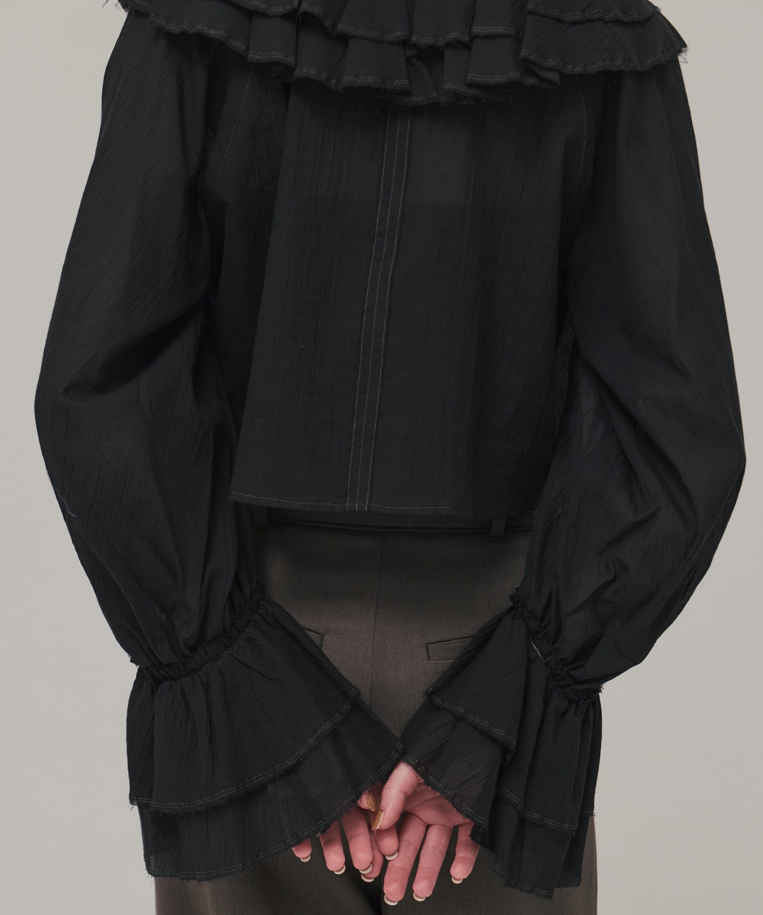 ラッフルカラーギャザーブラウス