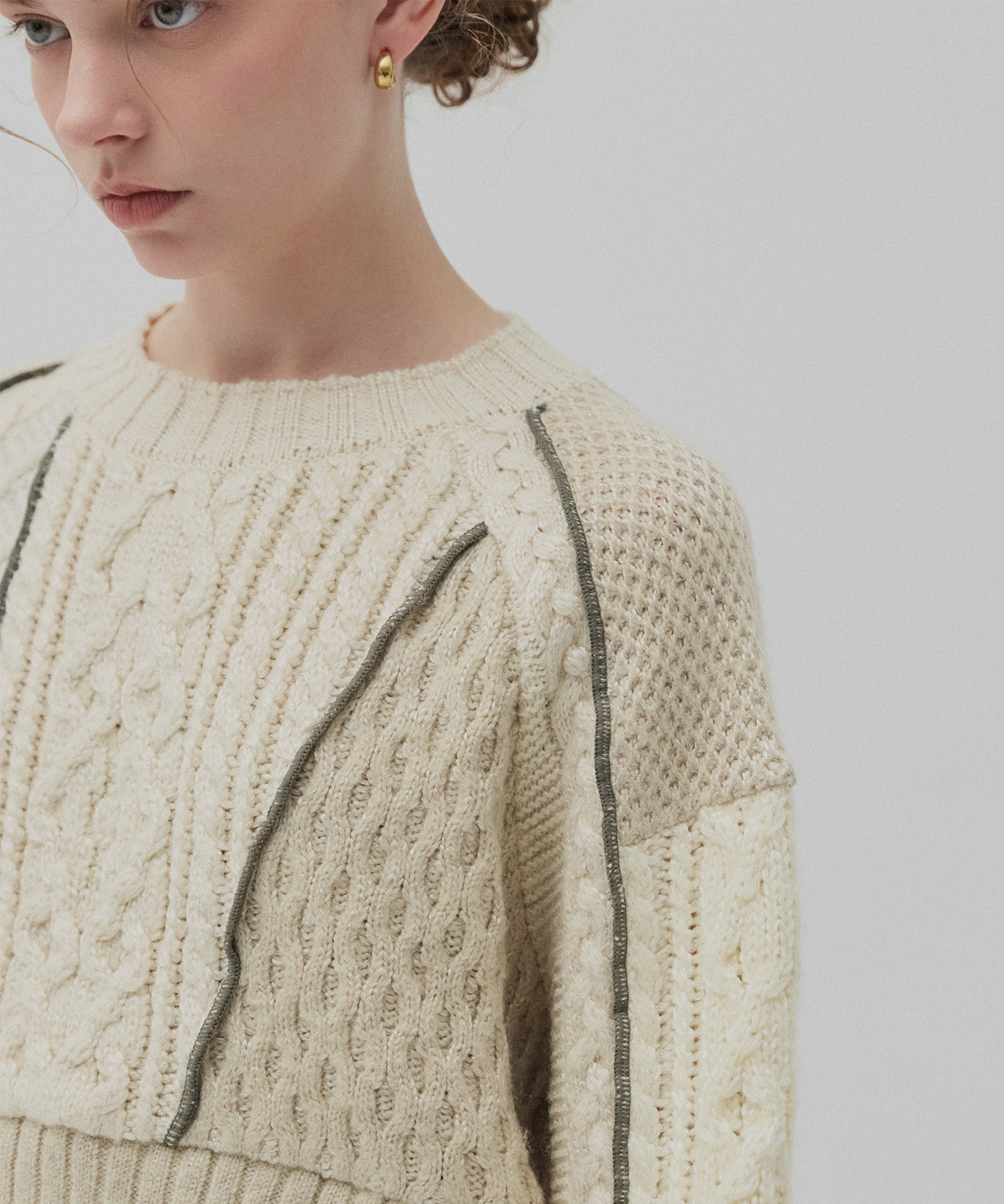 ケーブルパッチワークニット