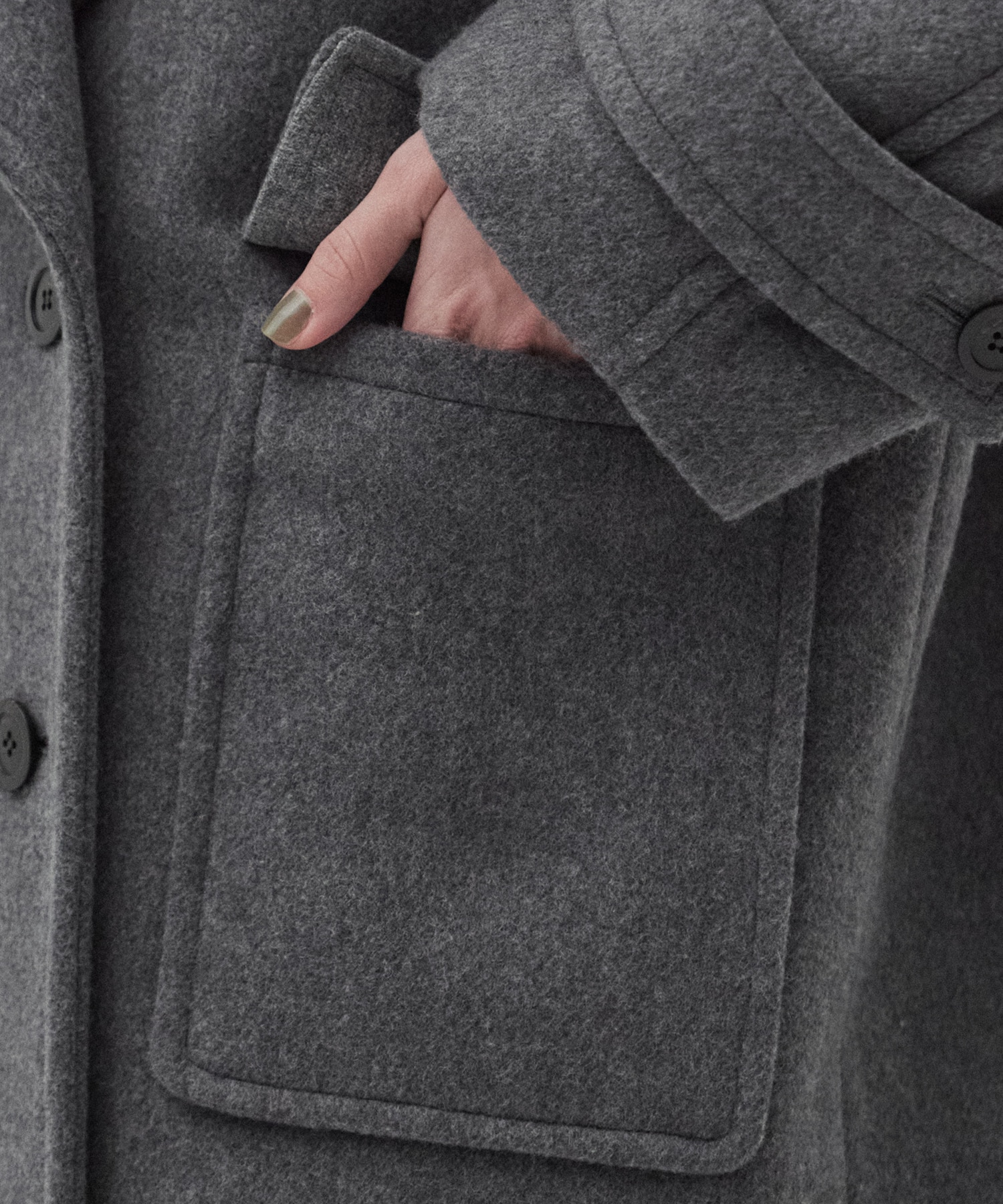 ワイドラペルコート