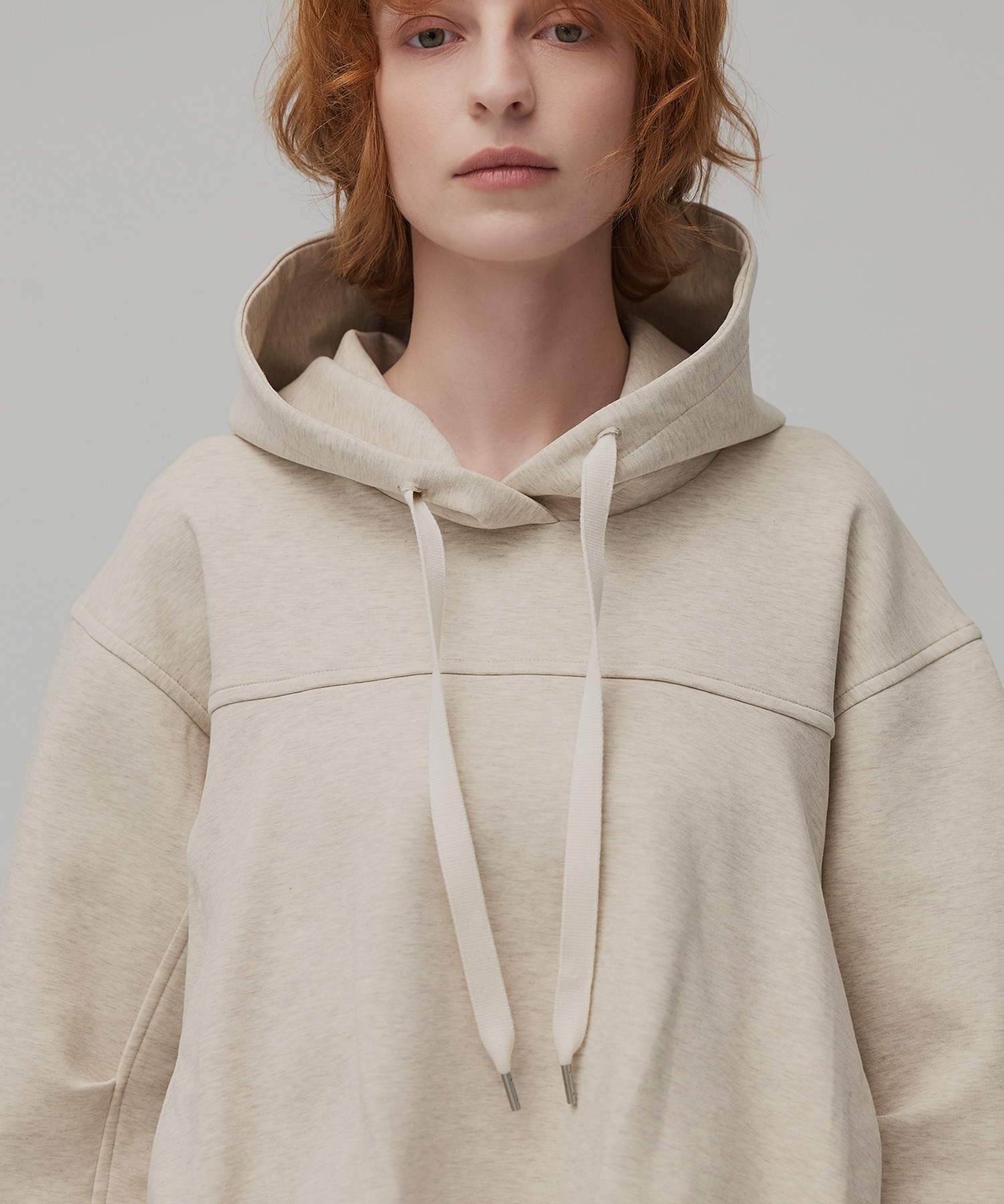 ダンボールバルーンフーディ