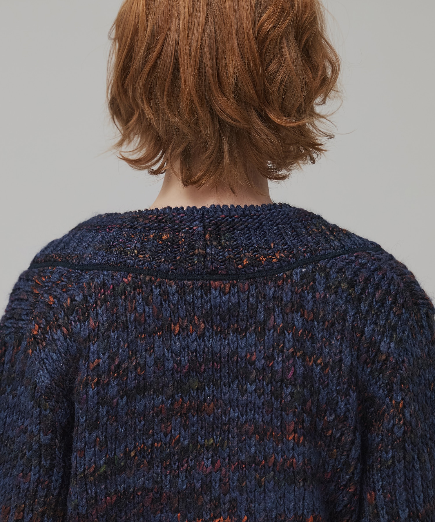 ミックスカラーVネックニット