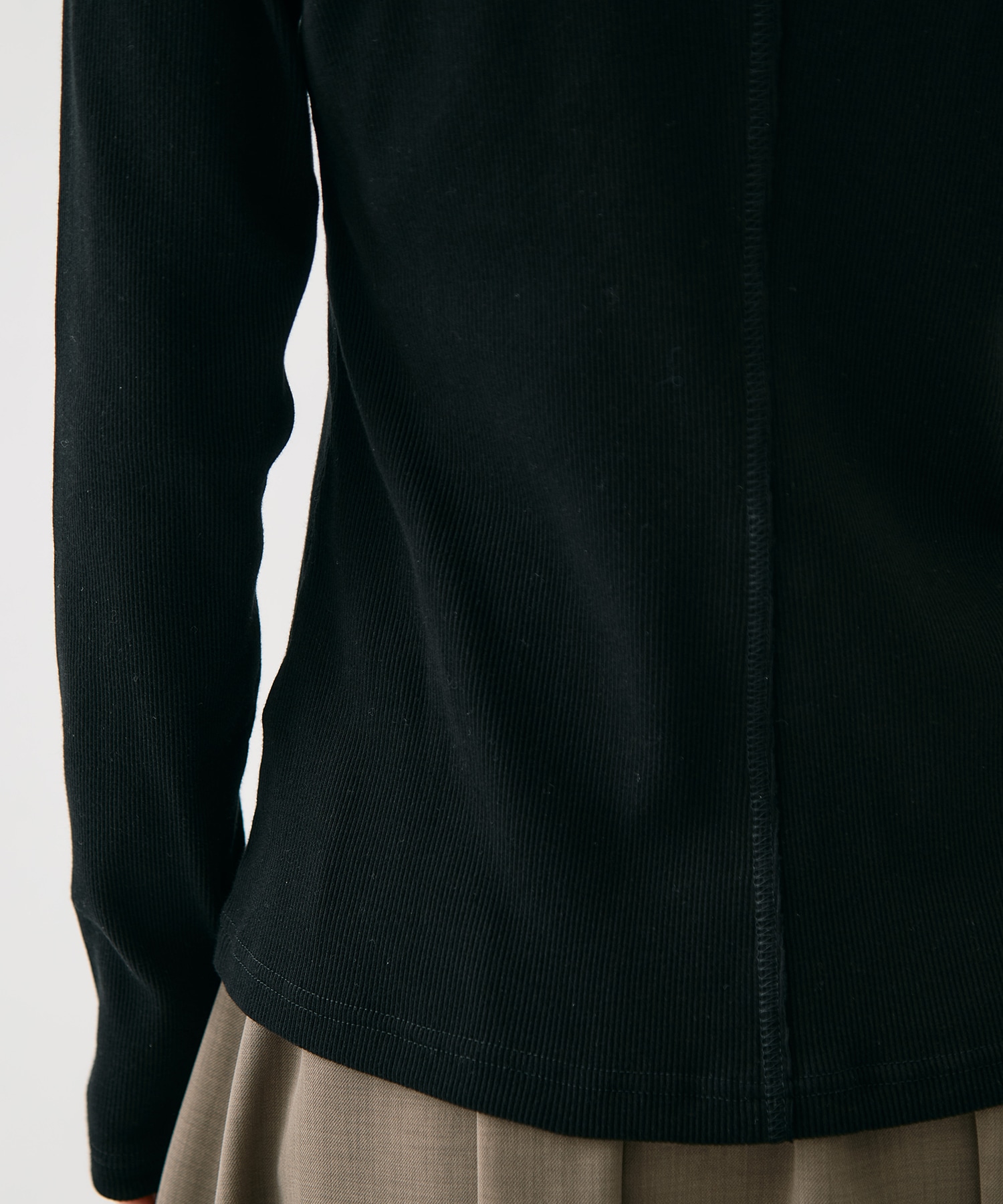 リングドットVネックトップス