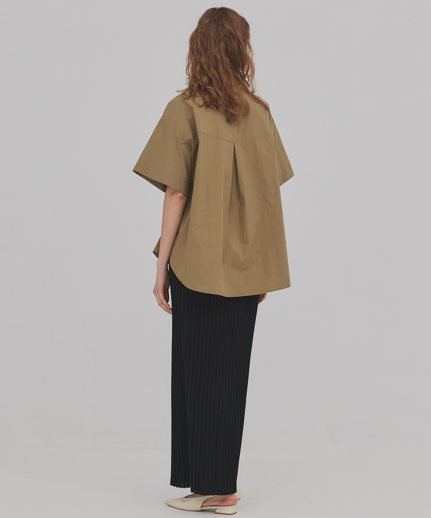 フラップタックハーフスリーブシャツ