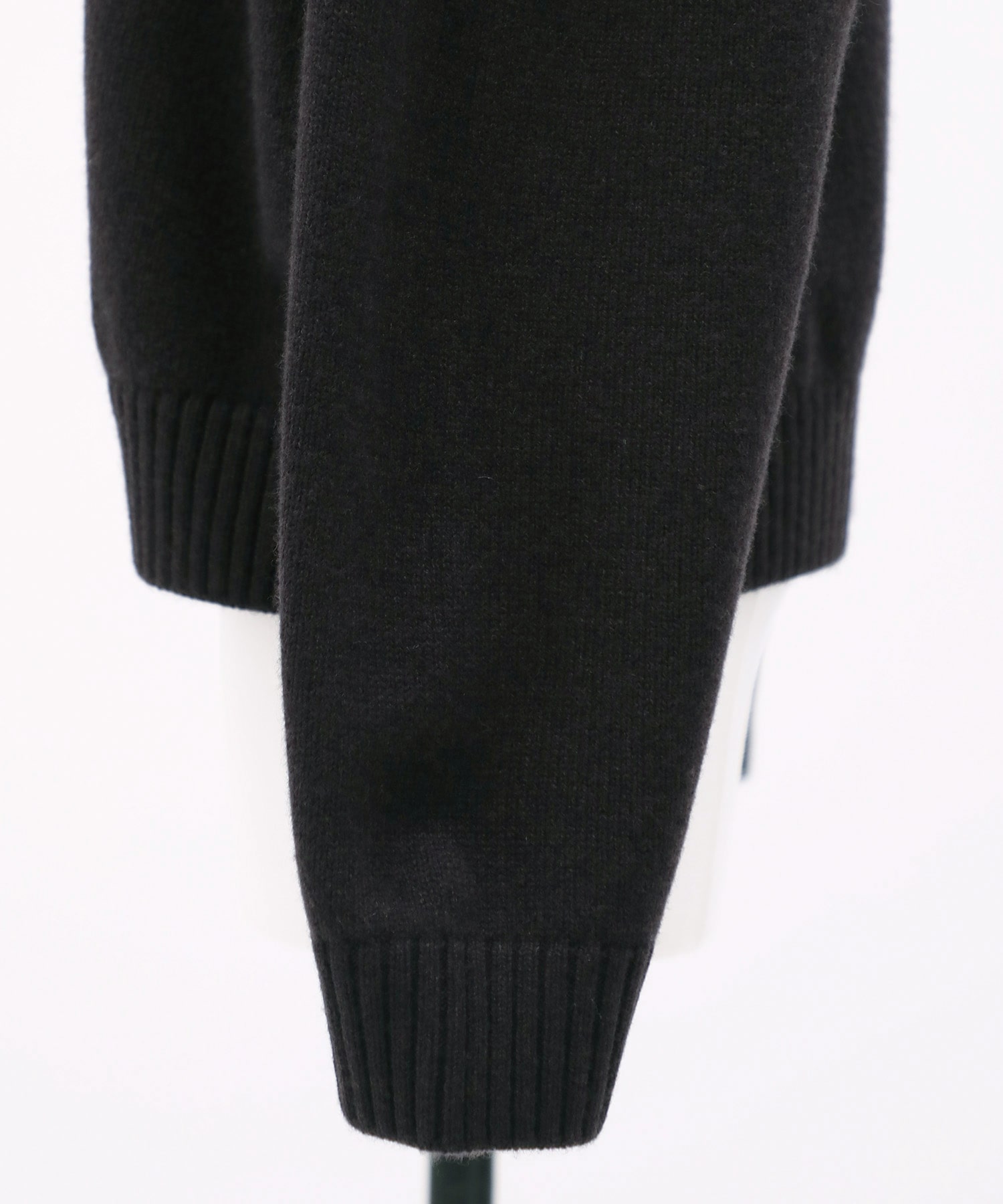 【WEB先行発売】エアウールクルーネックニット