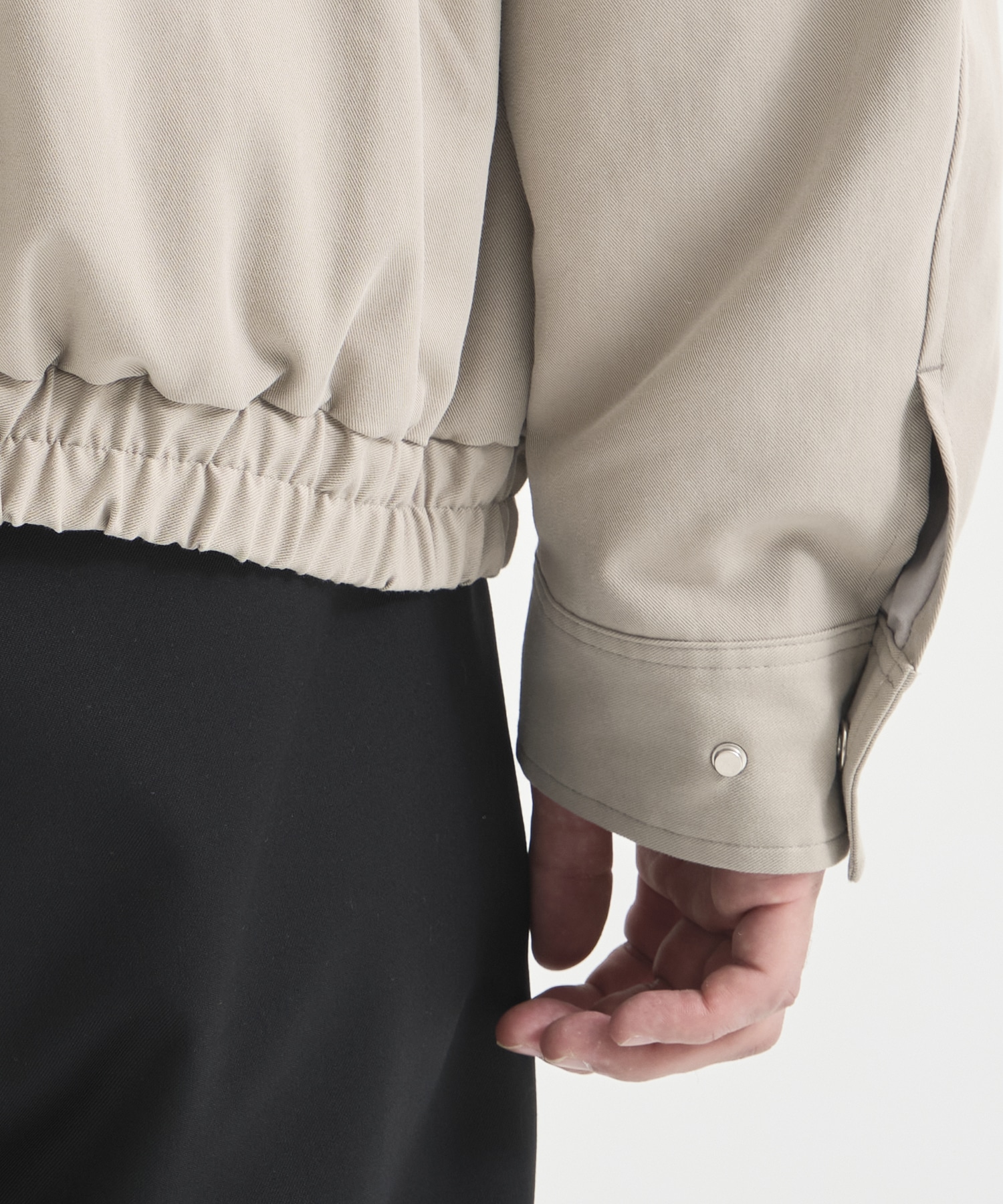 スタンドカラージップアップブルゾン