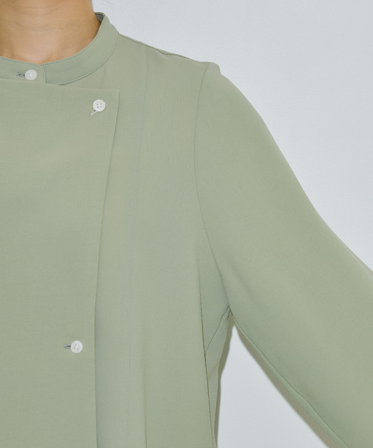 ターンバックバンドカラーシャツ