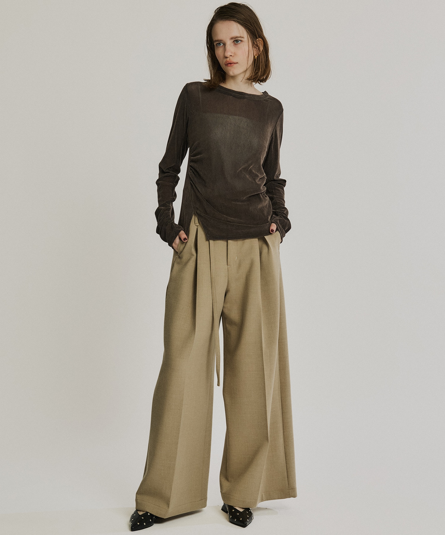 シャーリングベロアチュールスリットTOP